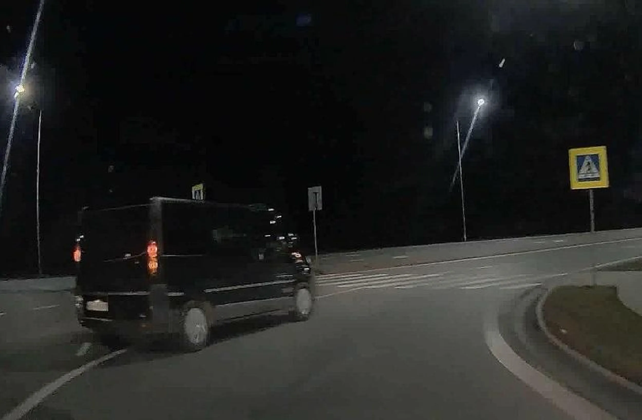 Co tam się dzieje, że tak trudno jechać swoim pasem?   .........