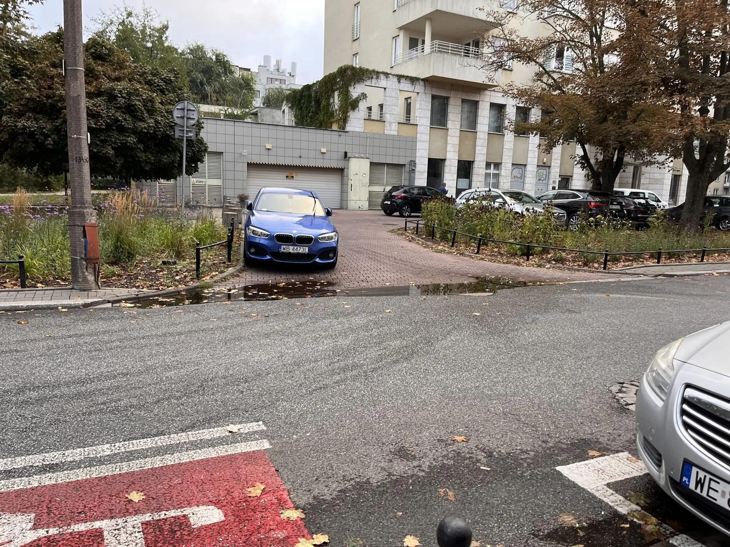 Parkowanie na skrzyżowaniu