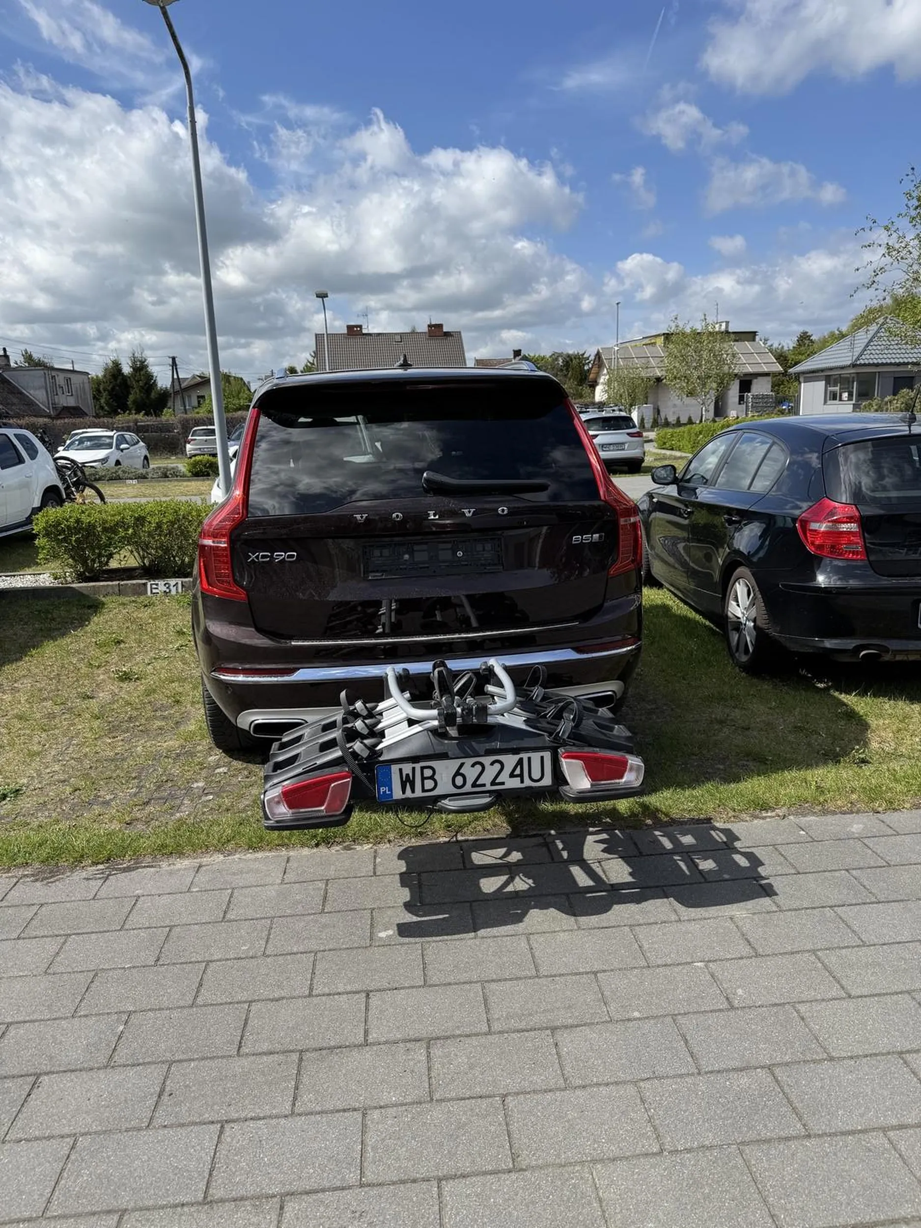 Proszę się nauczyć parkować prosto i na swoim wyznaczonym miejscu