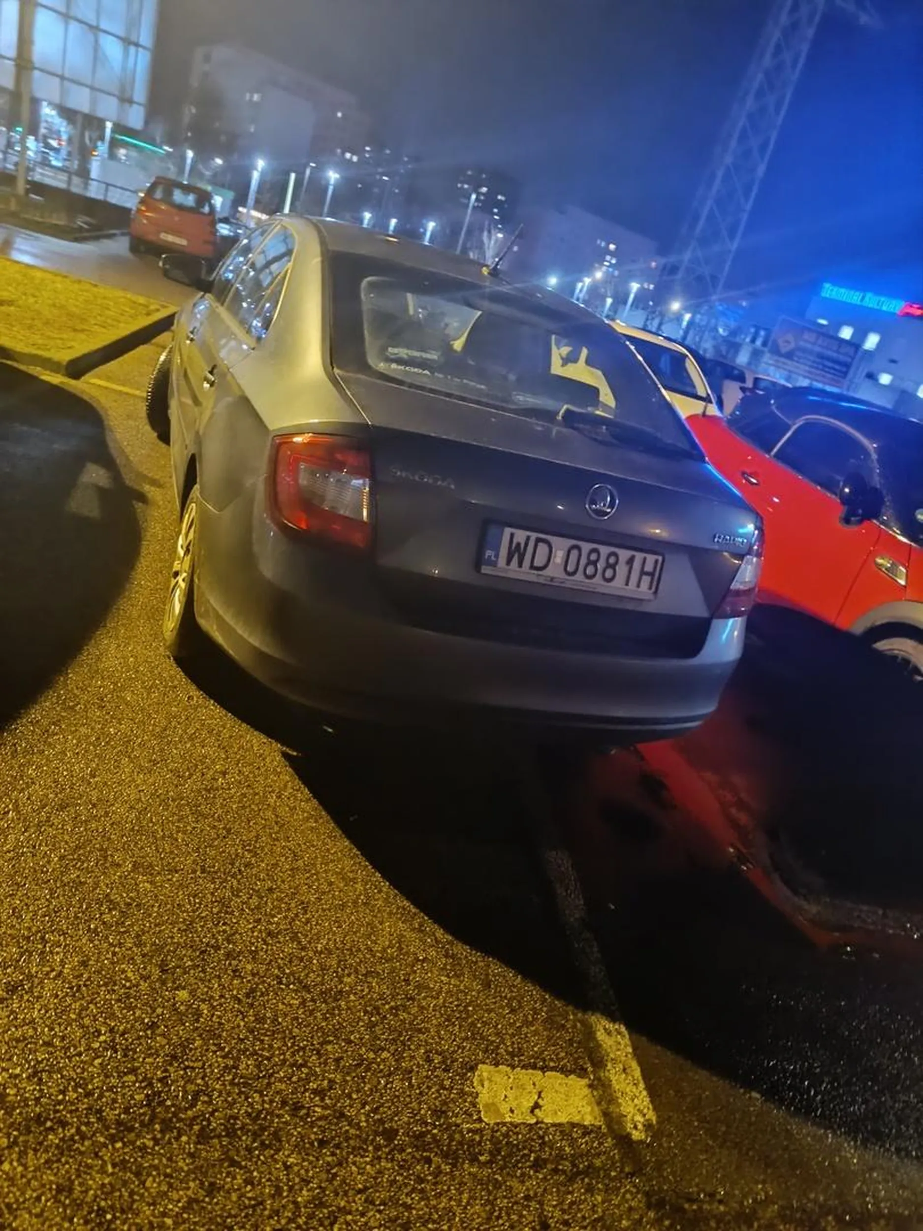 gratulacje umiejetnosci parkowania polecam pocwiczyc bo srednio wychodzi (nie mialem karniaka masz szczescie)