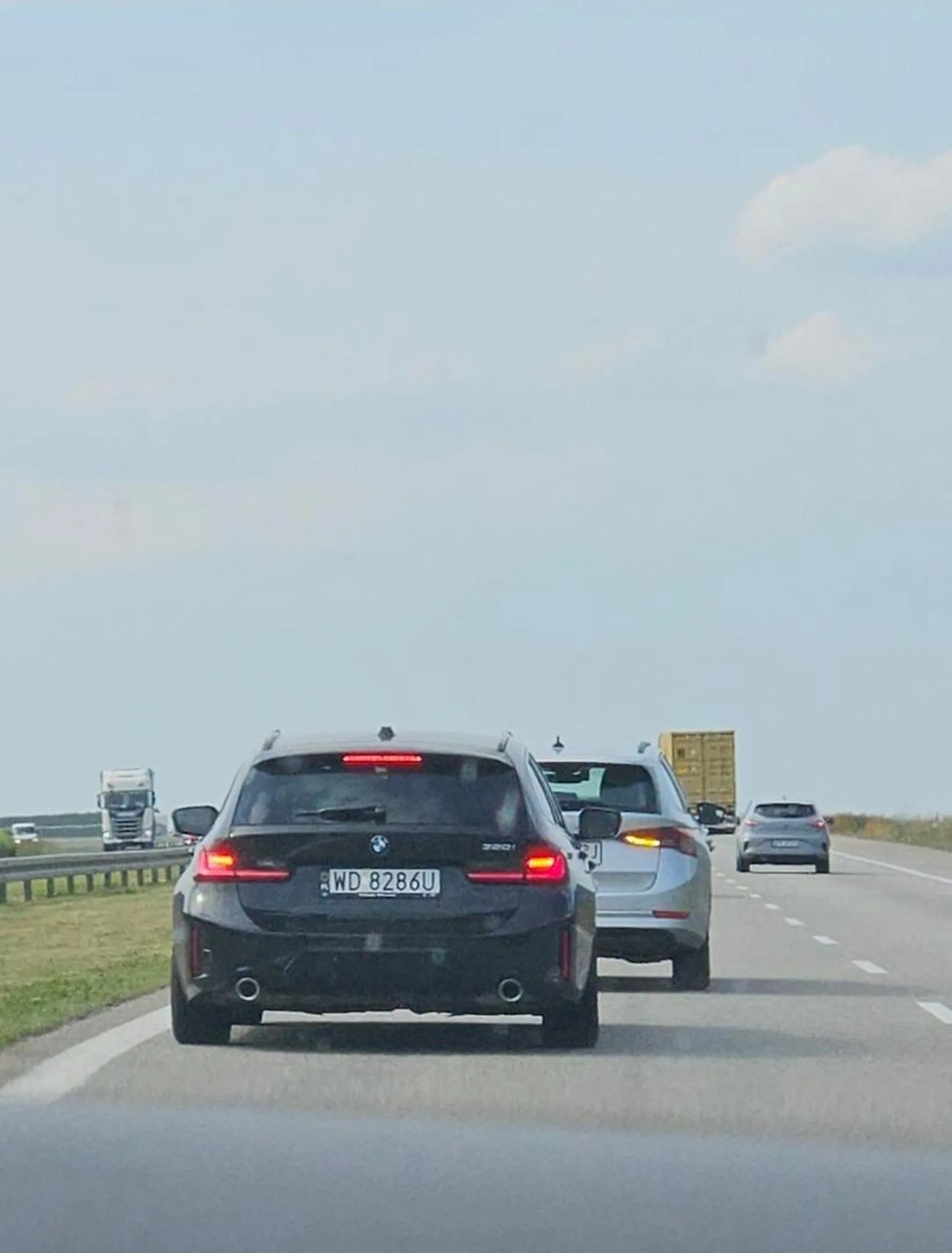 No bliżej podjedź do dupy kolego, czego się boisz? Blisko jak w tyłek swojego chłopaka