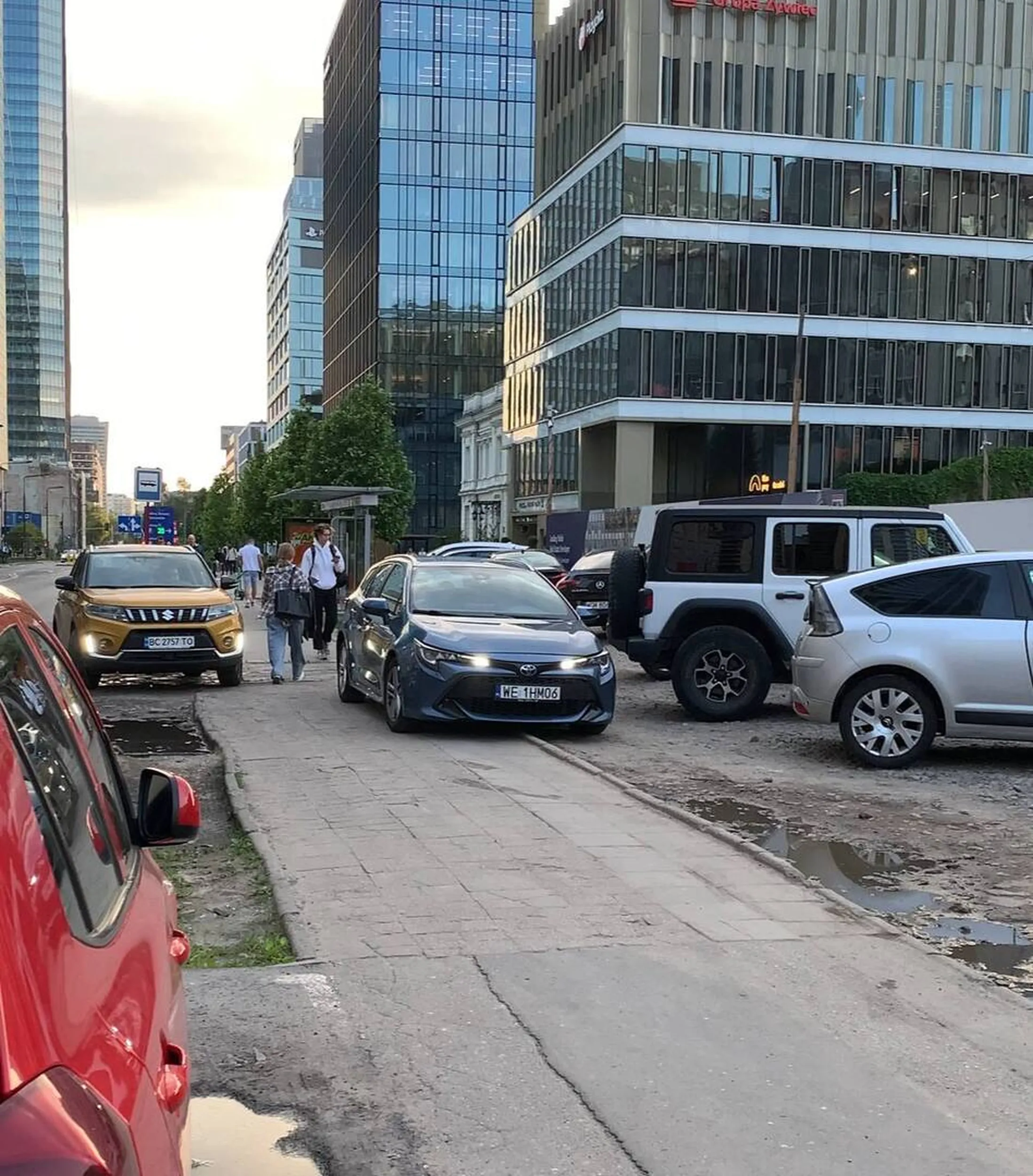 Nie no, myślę, że jak pojechał środkiem to juz jest git