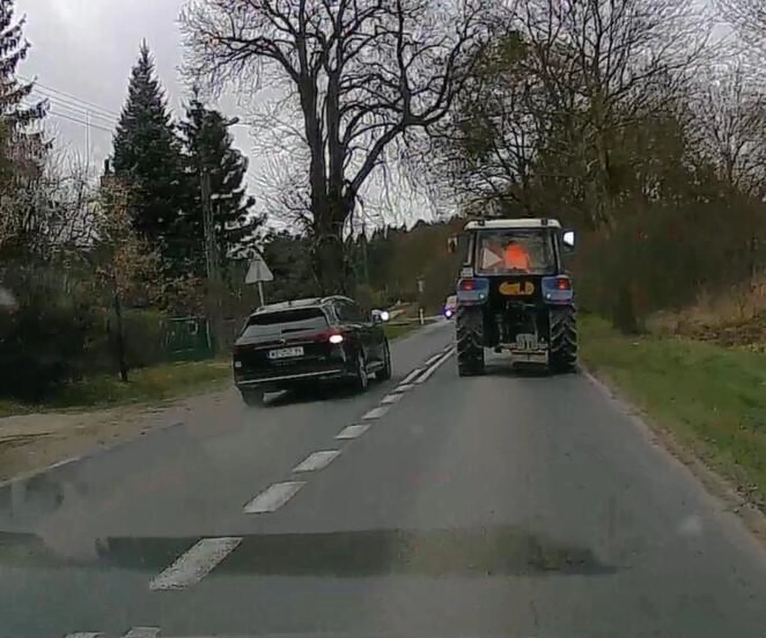 wybitny kiedowca na podwójnej ciągłej ładuje się na czołówkę