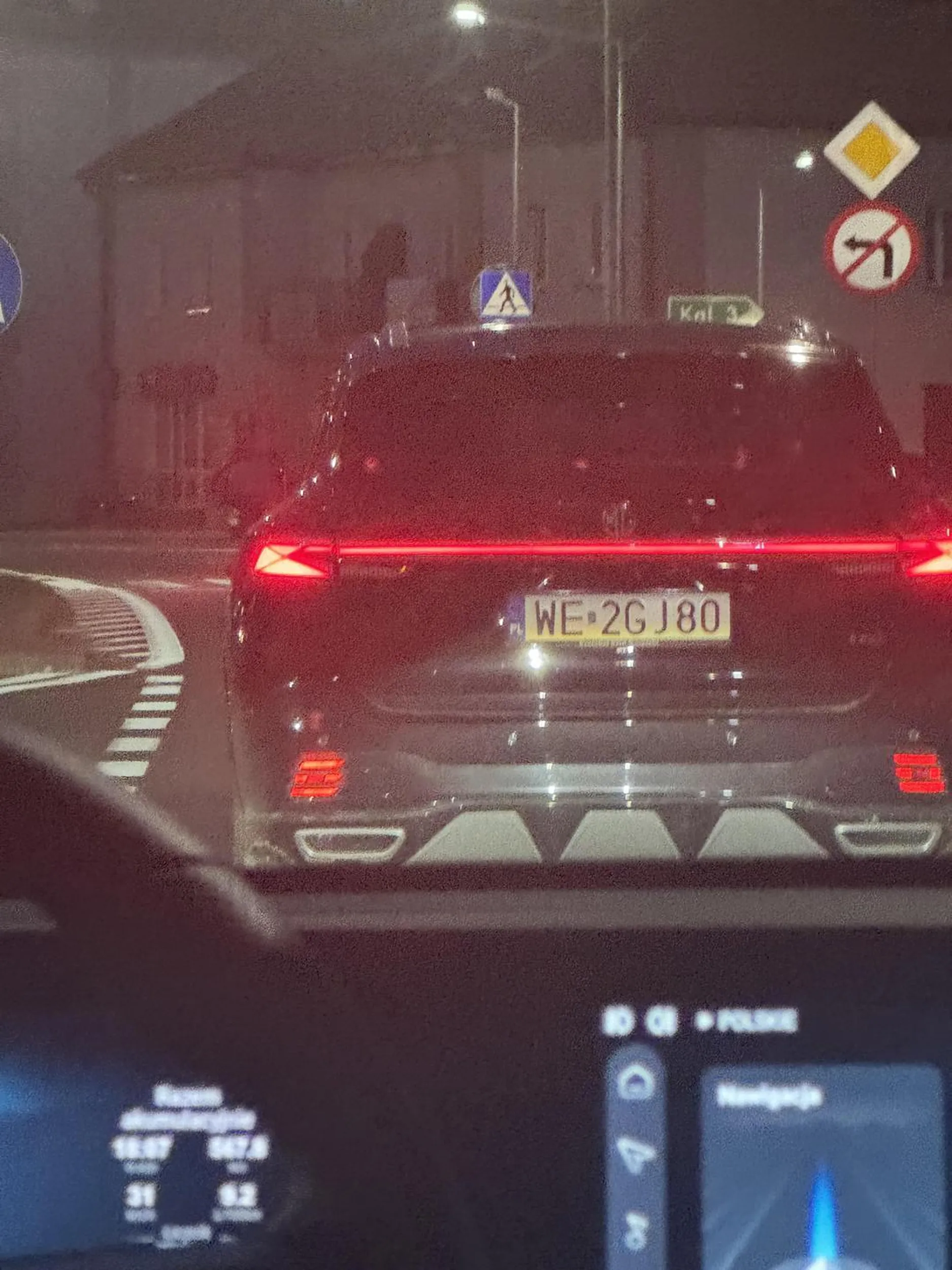 Pozdrawiam z takiego samego samochodu tylko że biały a nie Czarny