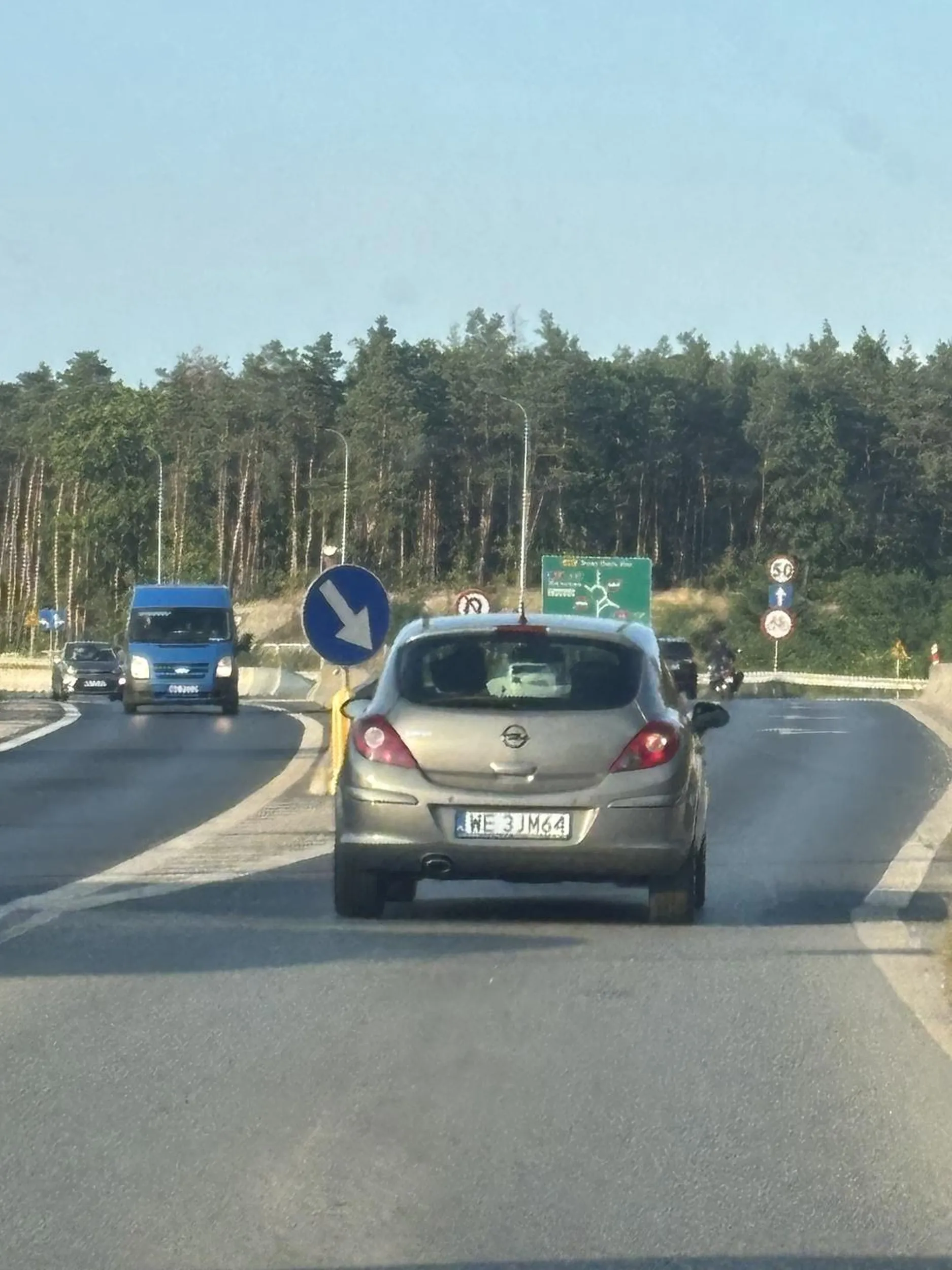 Naucz się jeździć i nie wymuszać pierwszeństwa.