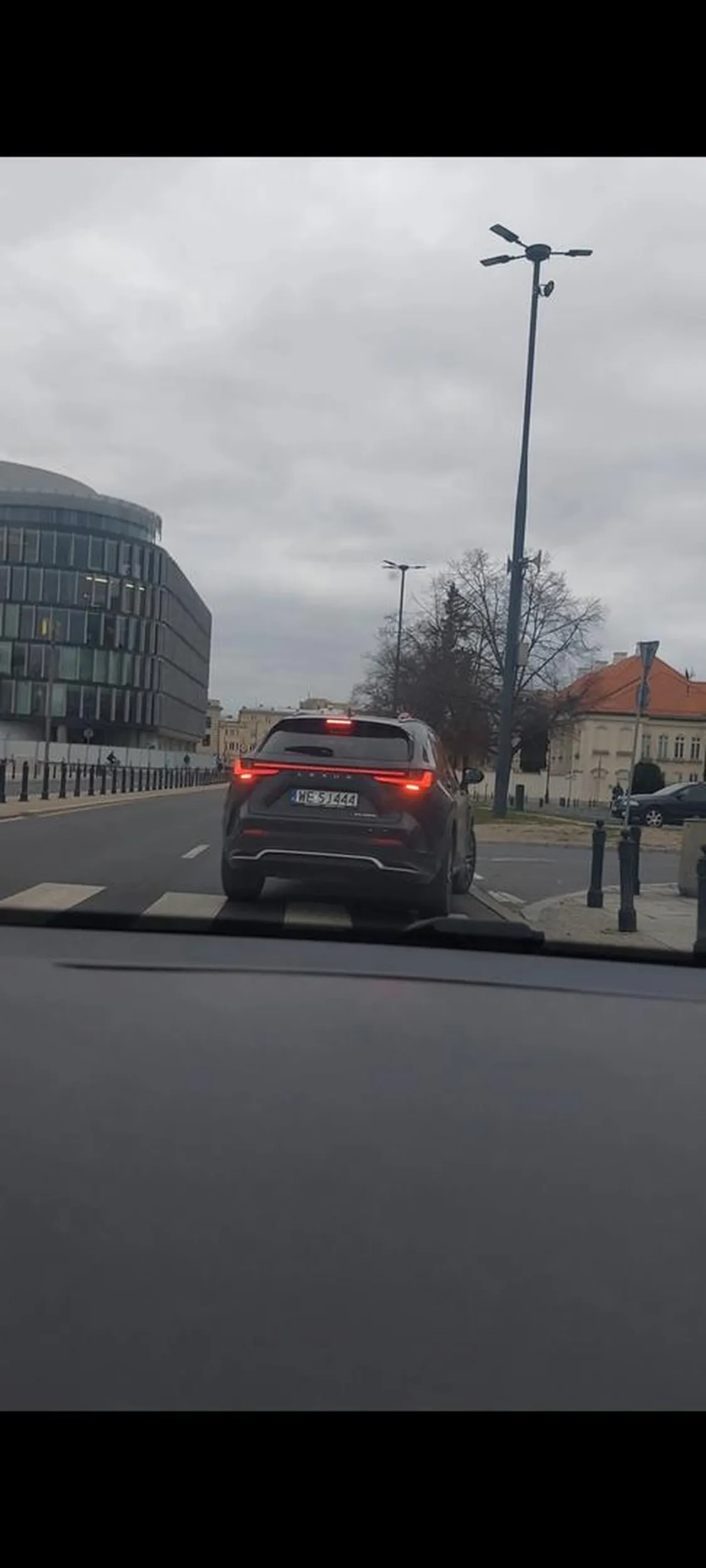 Ani razu na trasie Marszałkowska - Hotel Europejski nie użyłeś kierunkowskazu.