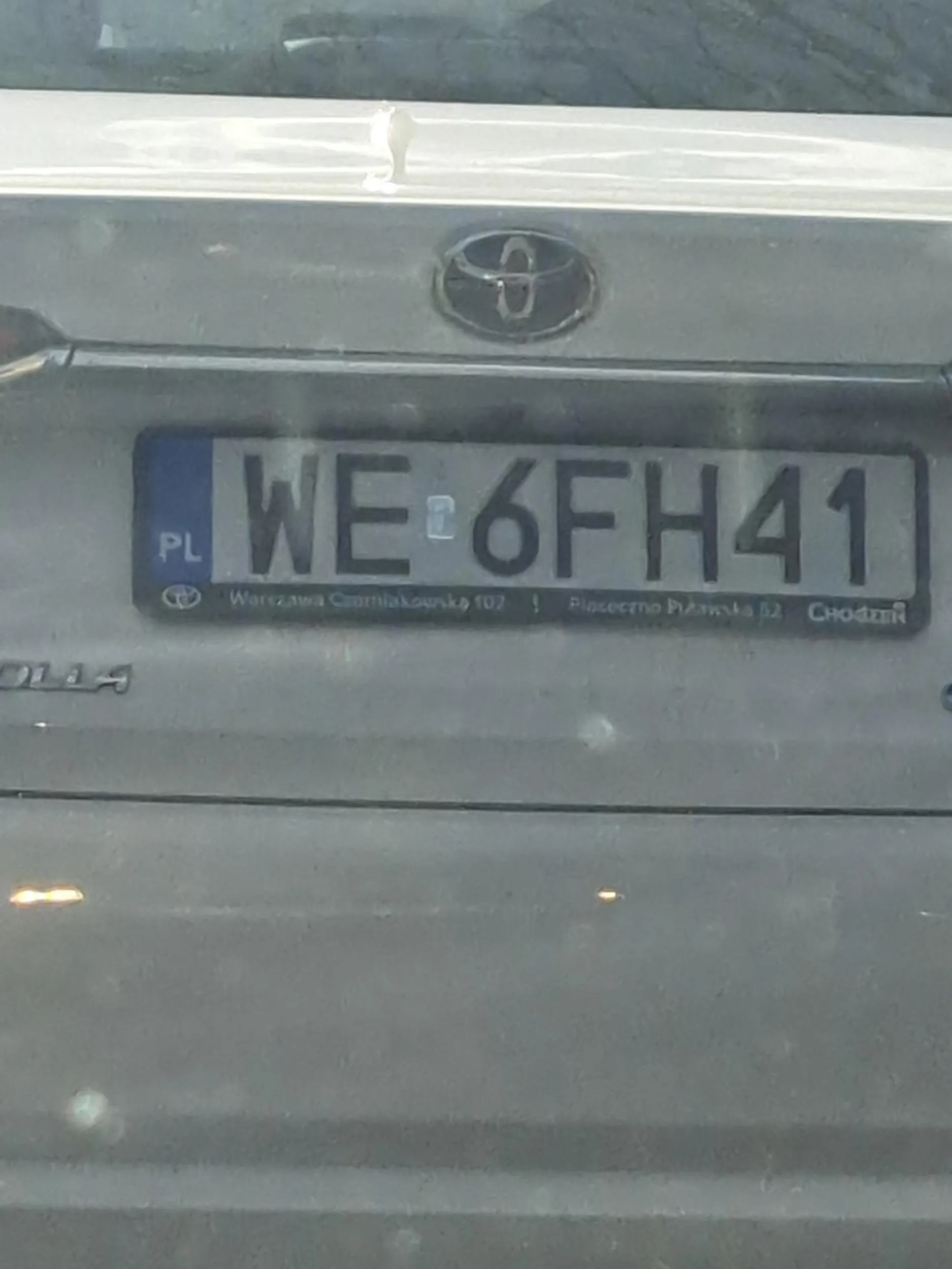 To se sie jeździ taksówką nie oznacza że droga jest tylko dla Ciebie. Chamskie zachowania są jak widać u Ciebie normą