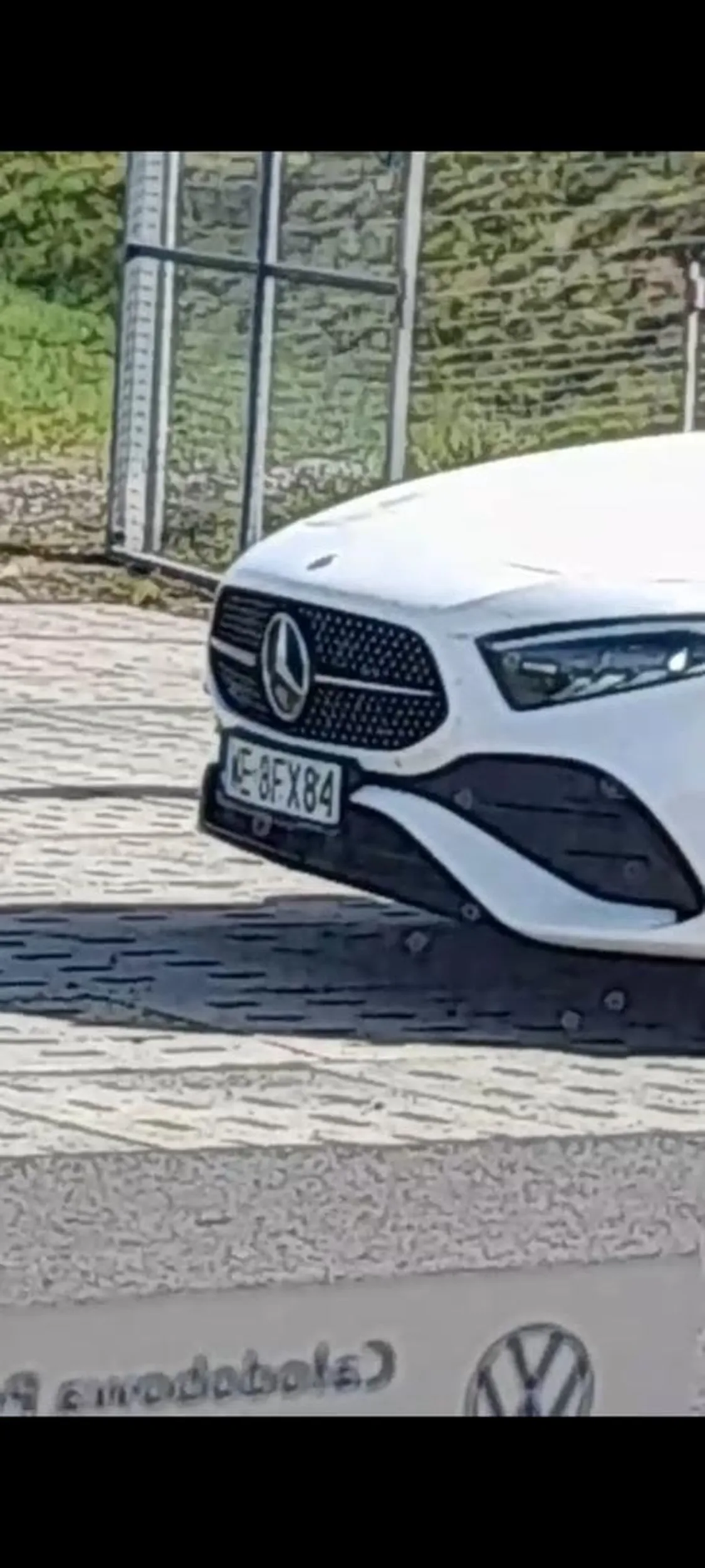 Brawa za przecięcie diaksem łańcucha w bramie awaryjnej na autostradzie a1 bo nie chciało sie stać w korku