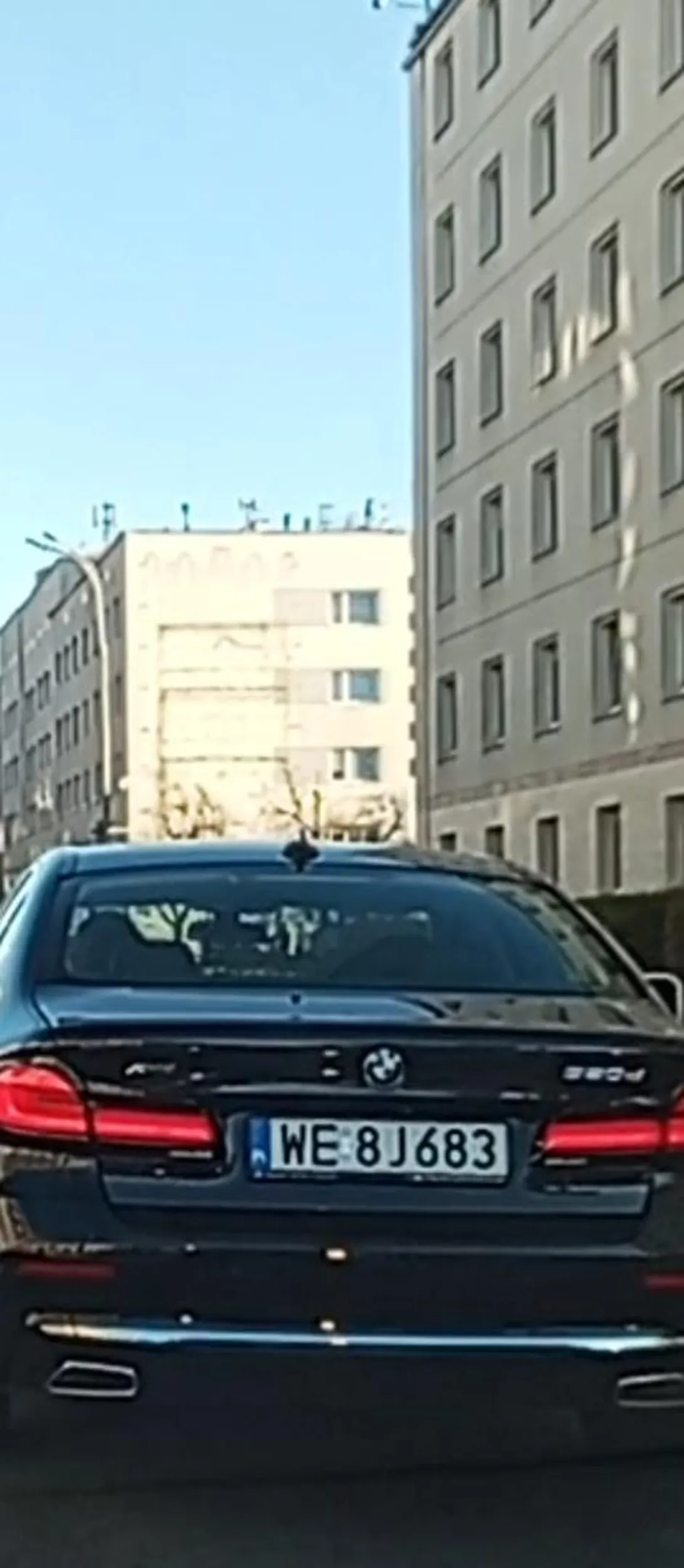 Myślisz że jak masz BMW to możesz jeździsz jak ci się podoba nie obowiązują cię przepisy ruchu drogowego