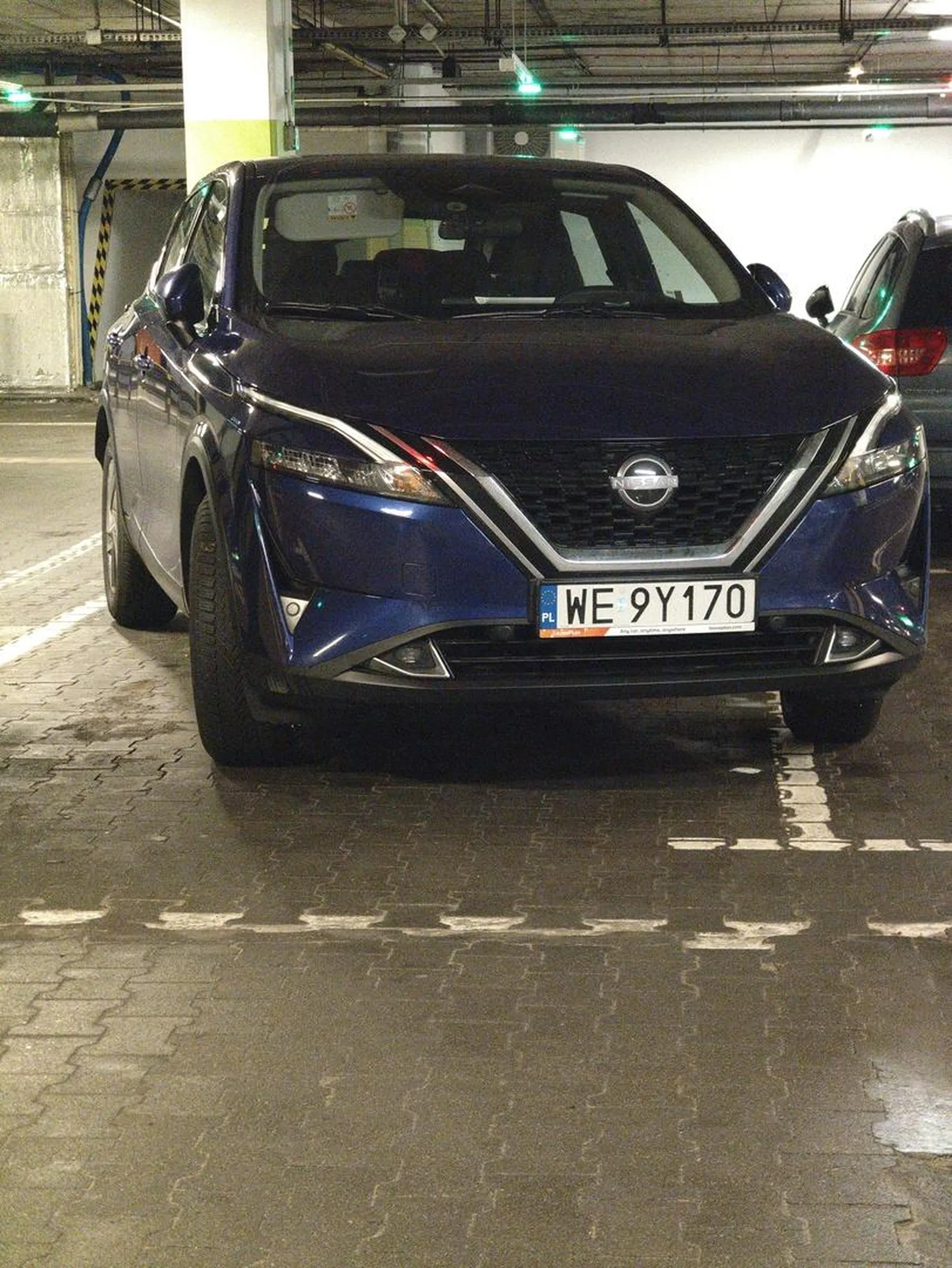 Jak widać na załączonym obrazku, nie umie parkować.