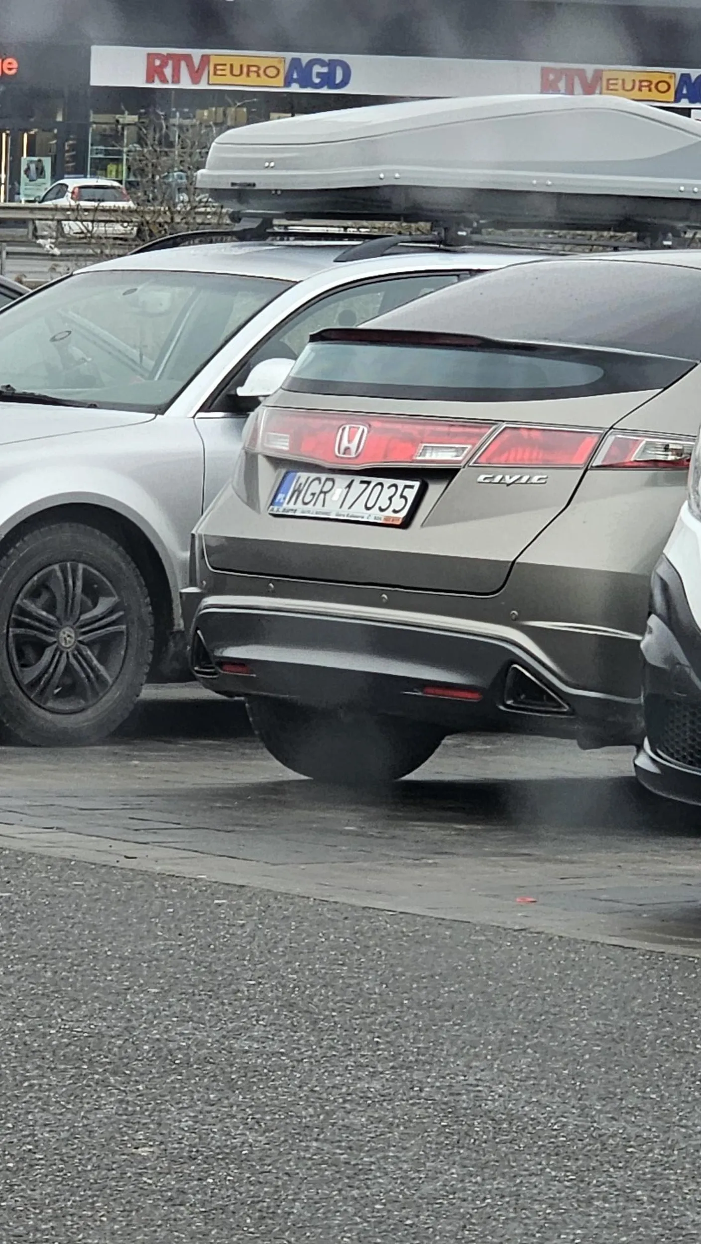 Pozdrawiam z rodzinką naucz się jeździć i naucz się kultury osobistej karyna