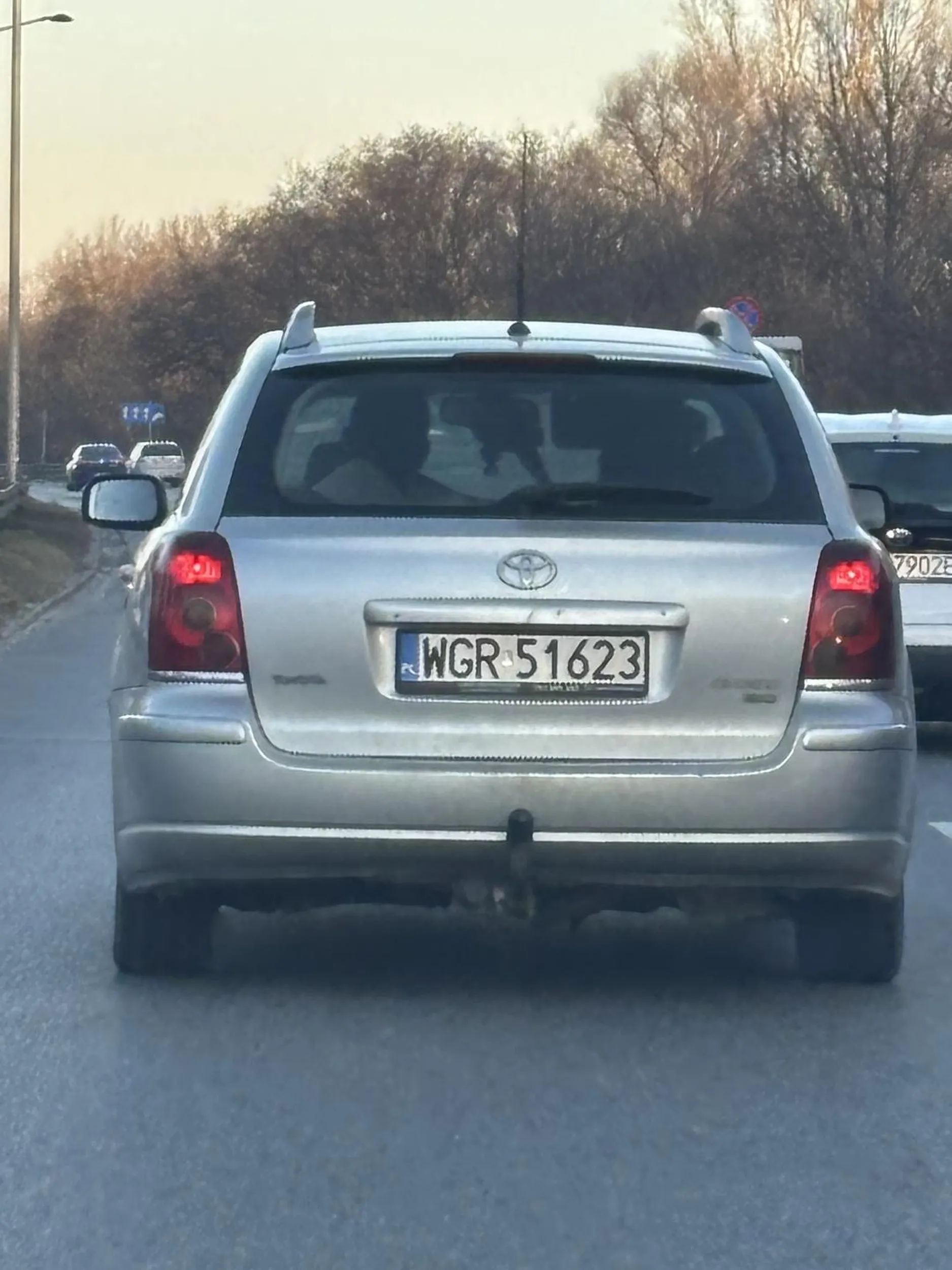 19.03 godzina ok. 6.30 s8 Warszawa w kierunku na Białołękę , gość chyba pijany prawie mnie zabił, człowieku Jesteś pojeb..y, gdyby nie to że się spieszyłem inaczej byśmy to załatwili