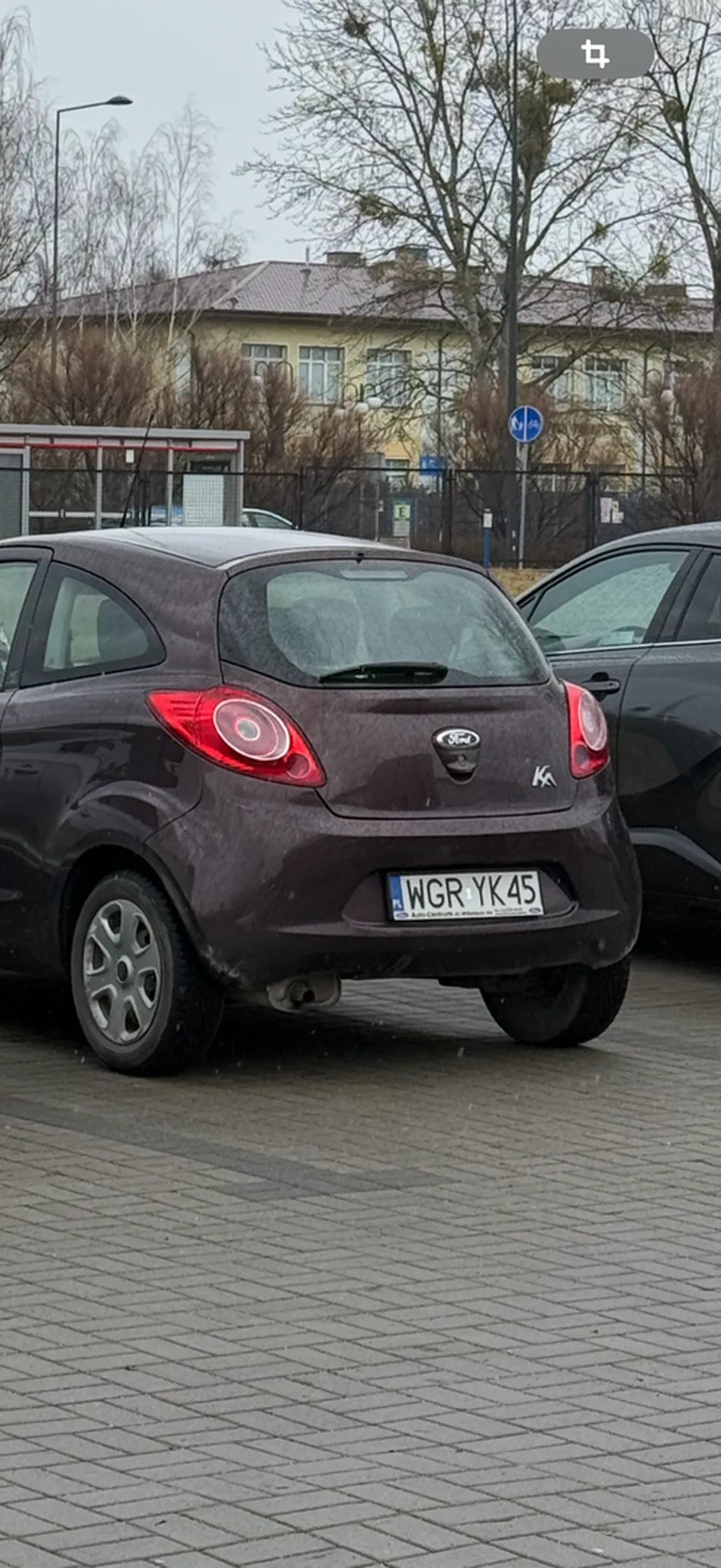 Psychicznie chora zarysowała mi samochód i uciekła