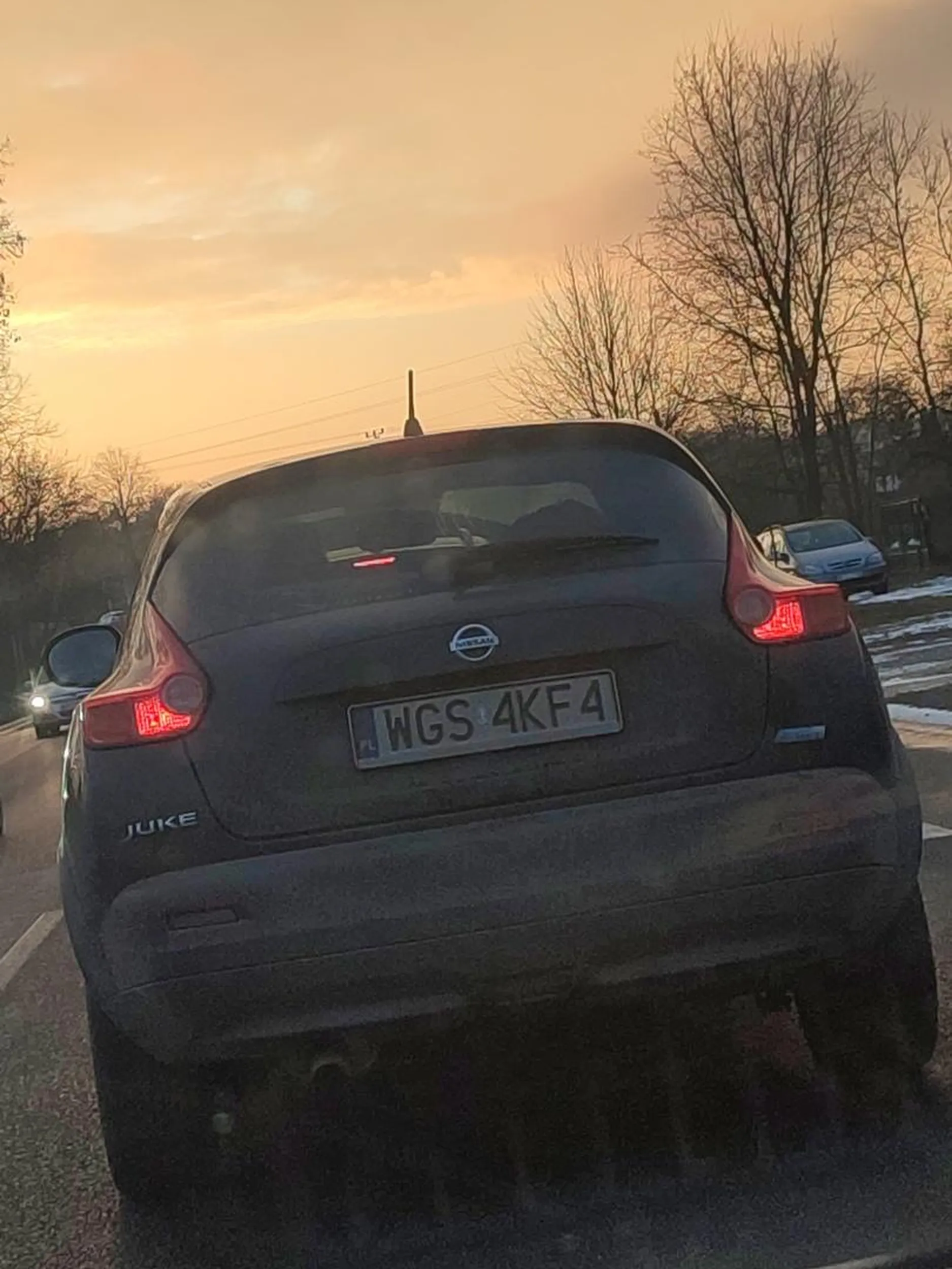 Spieszy ci się gdzieś kretynko? Naucz sie jeździć tym samochodem