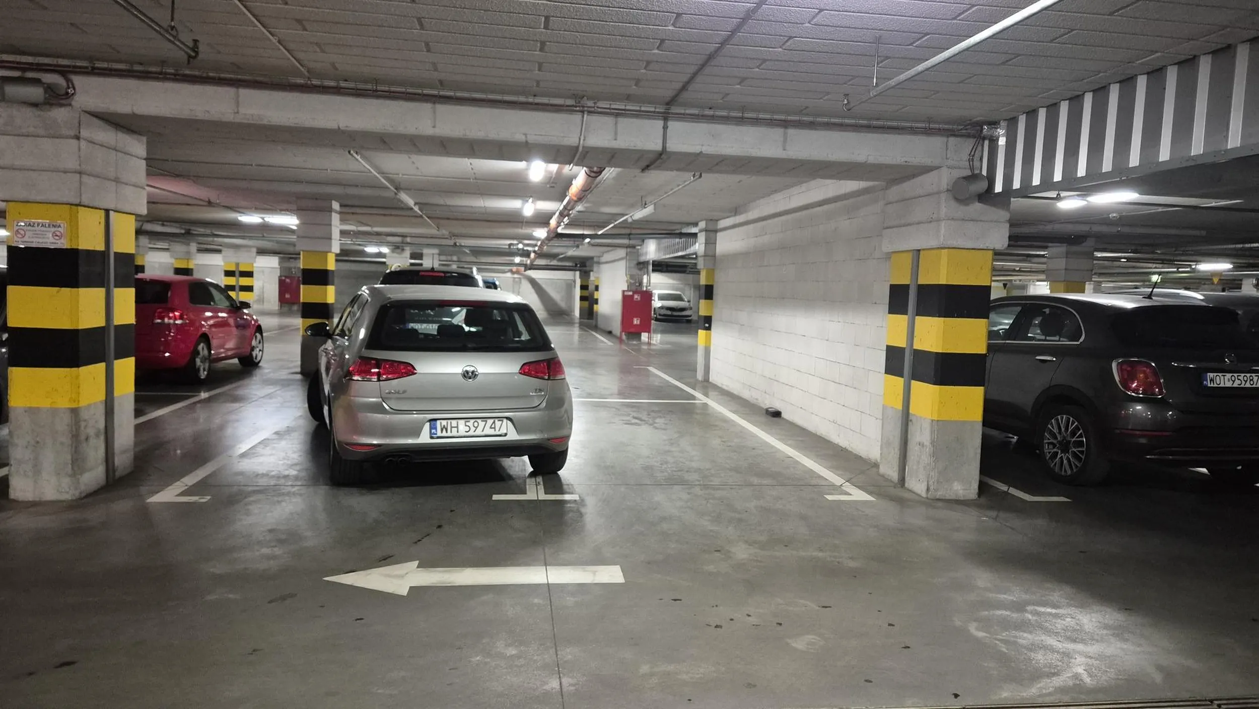 Wrzucam bo może ktoś wyciagnie wnioski jak zobaczy w Interneice jak  egoistyczne zaparkował swój samochód.