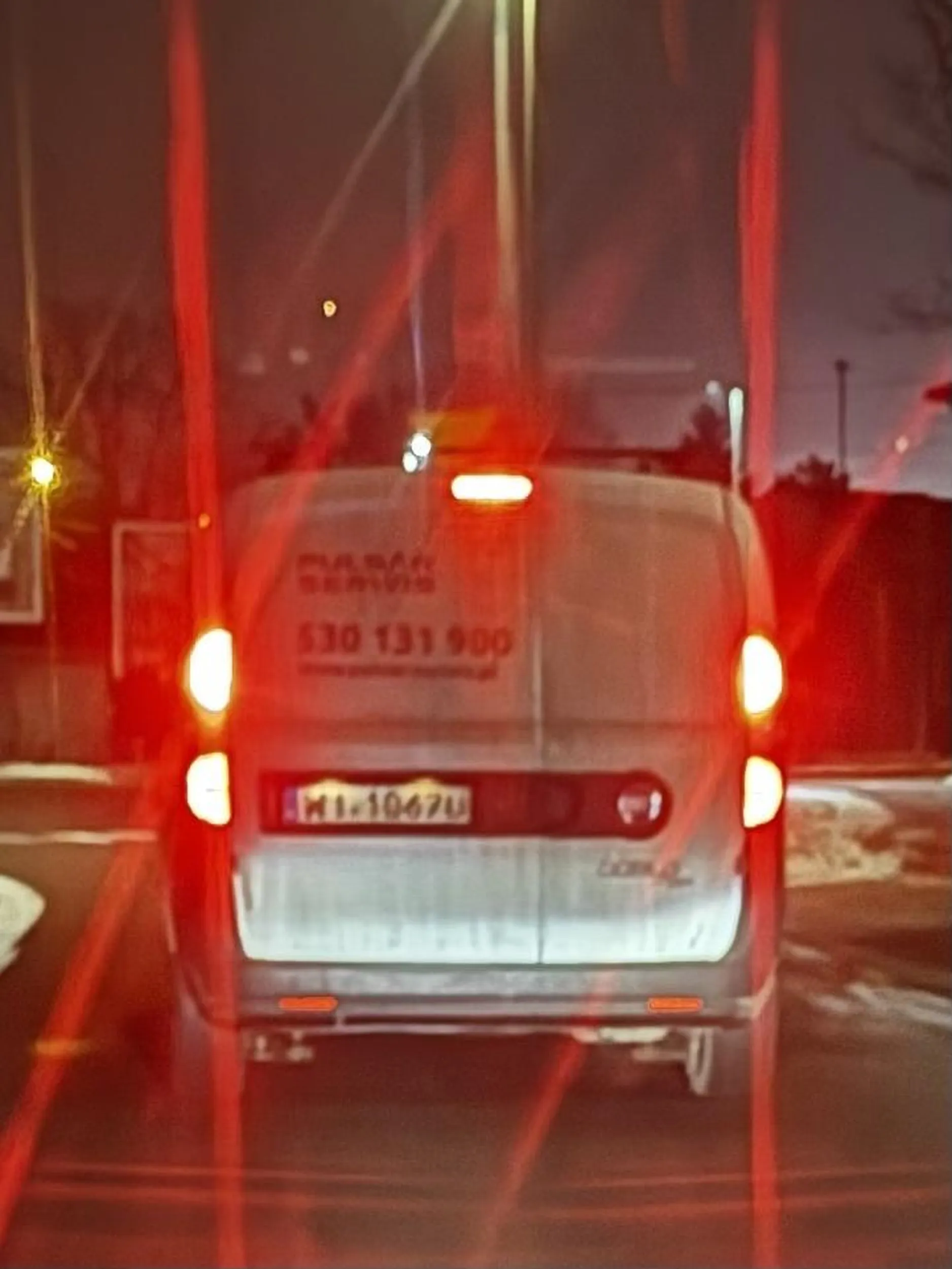 Serwis Pulsar pewnie służbowy to można wymuszać pierwszeństwo? Następnym razem nie będę awaryjnie hamował.