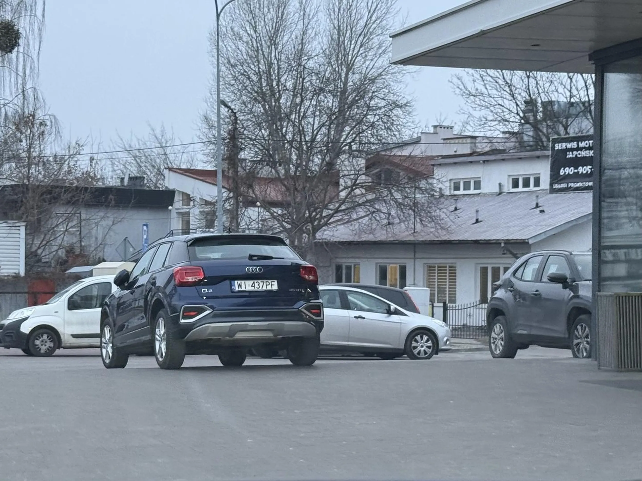 Cztery zera na masce a piąte za kierownicą ;)