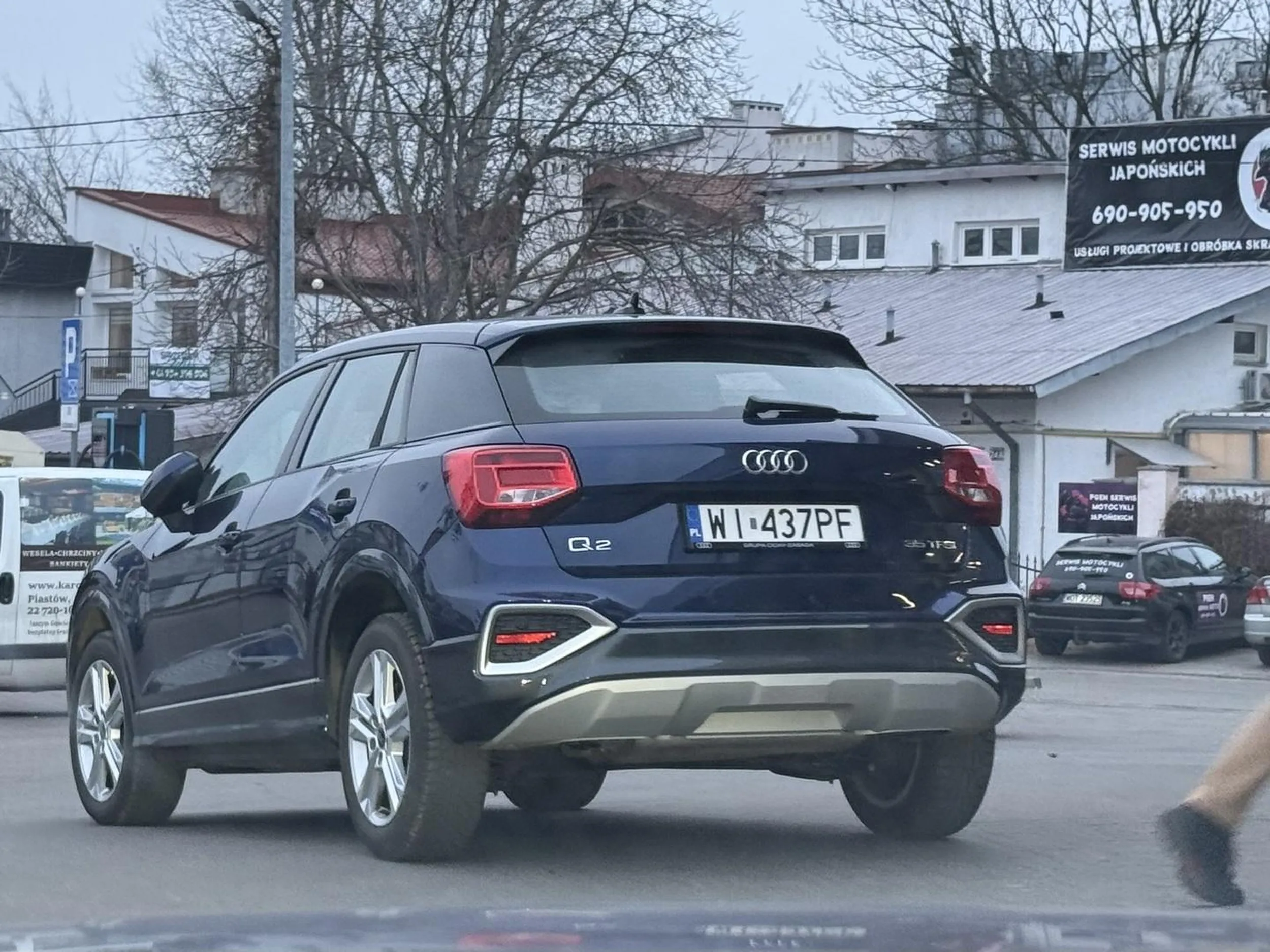 Cztery zera na masce a piąte za kierownicą ;)