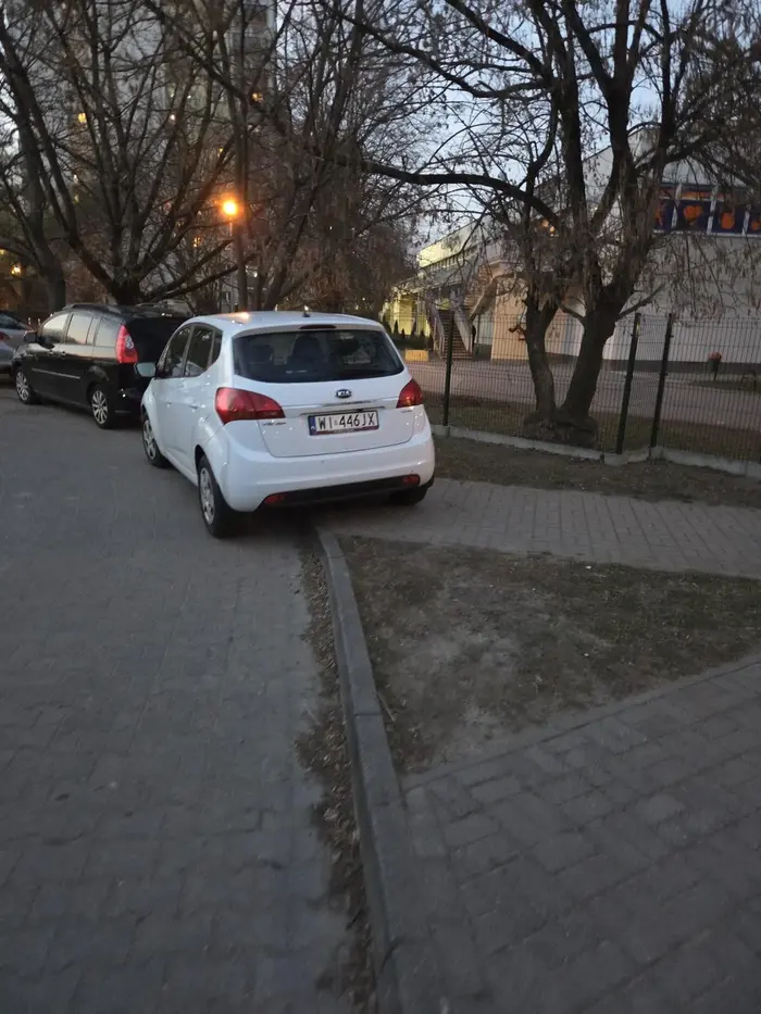 Przejście przejściem ale ja musze gdzieś auto zostawić najwyżej piesi będą skakać