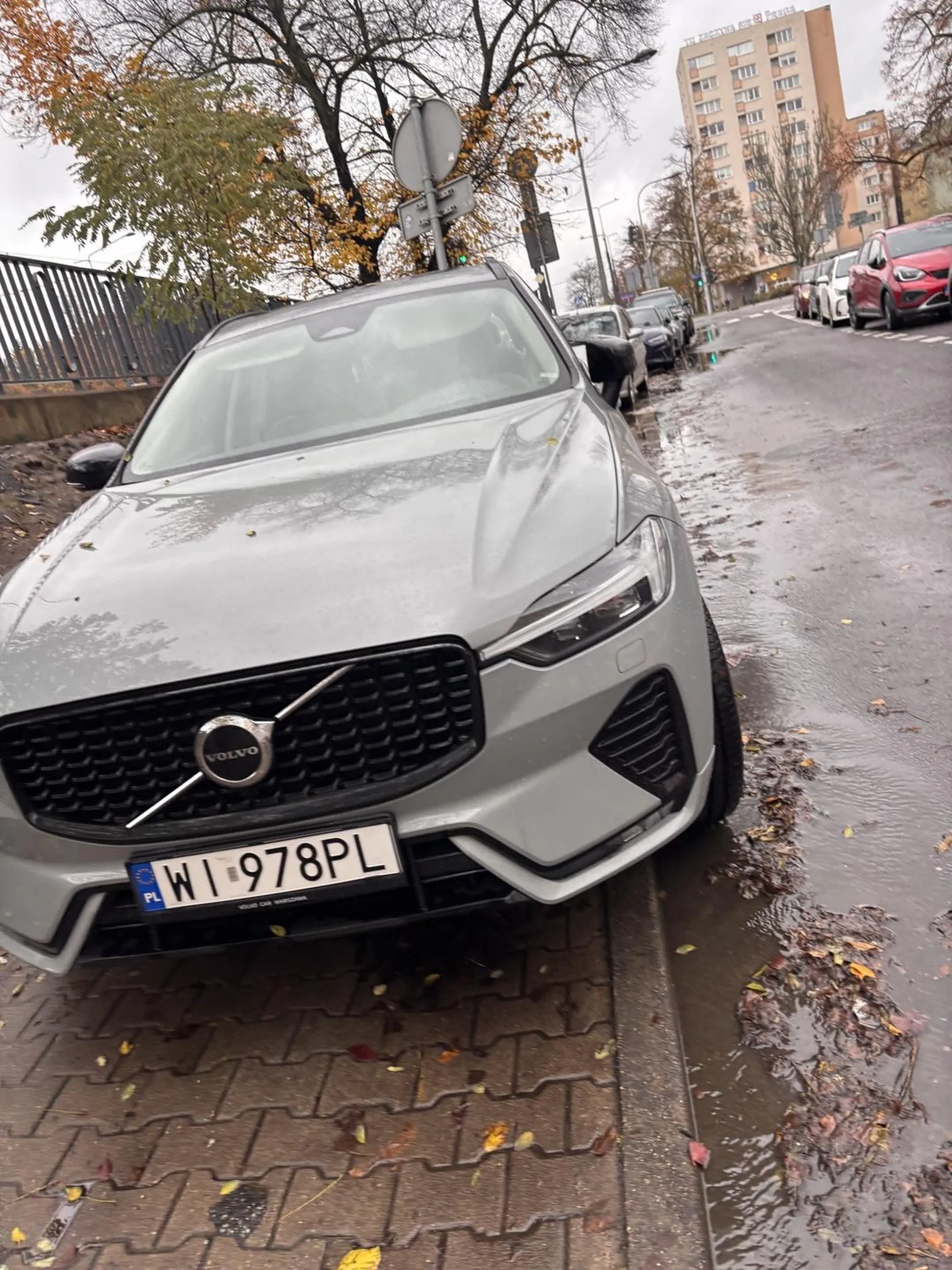 Dramat nie umie parkować