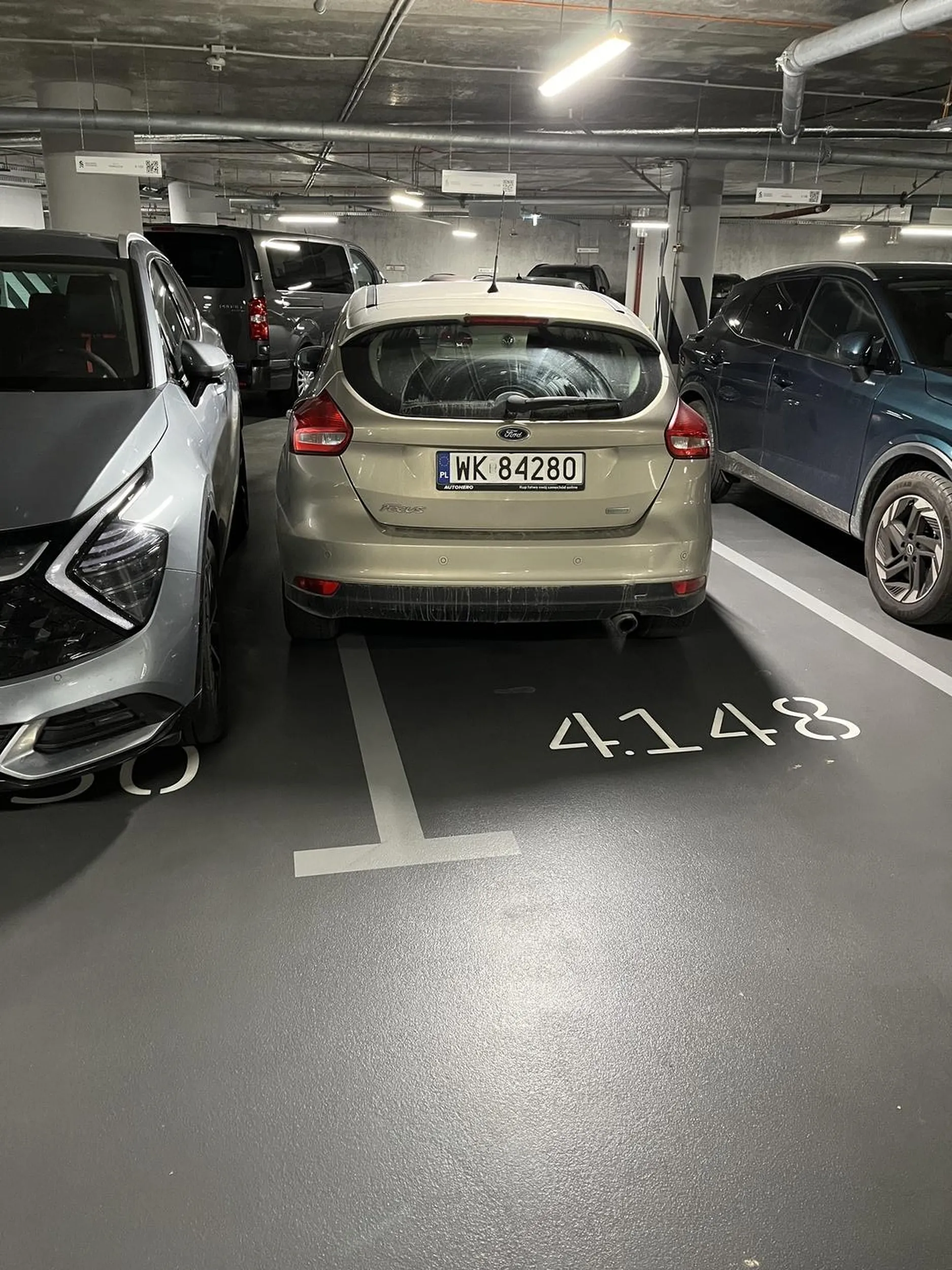 Jestes takim umyslowym tlukiem ze nie potrafisz wjechac w linie?