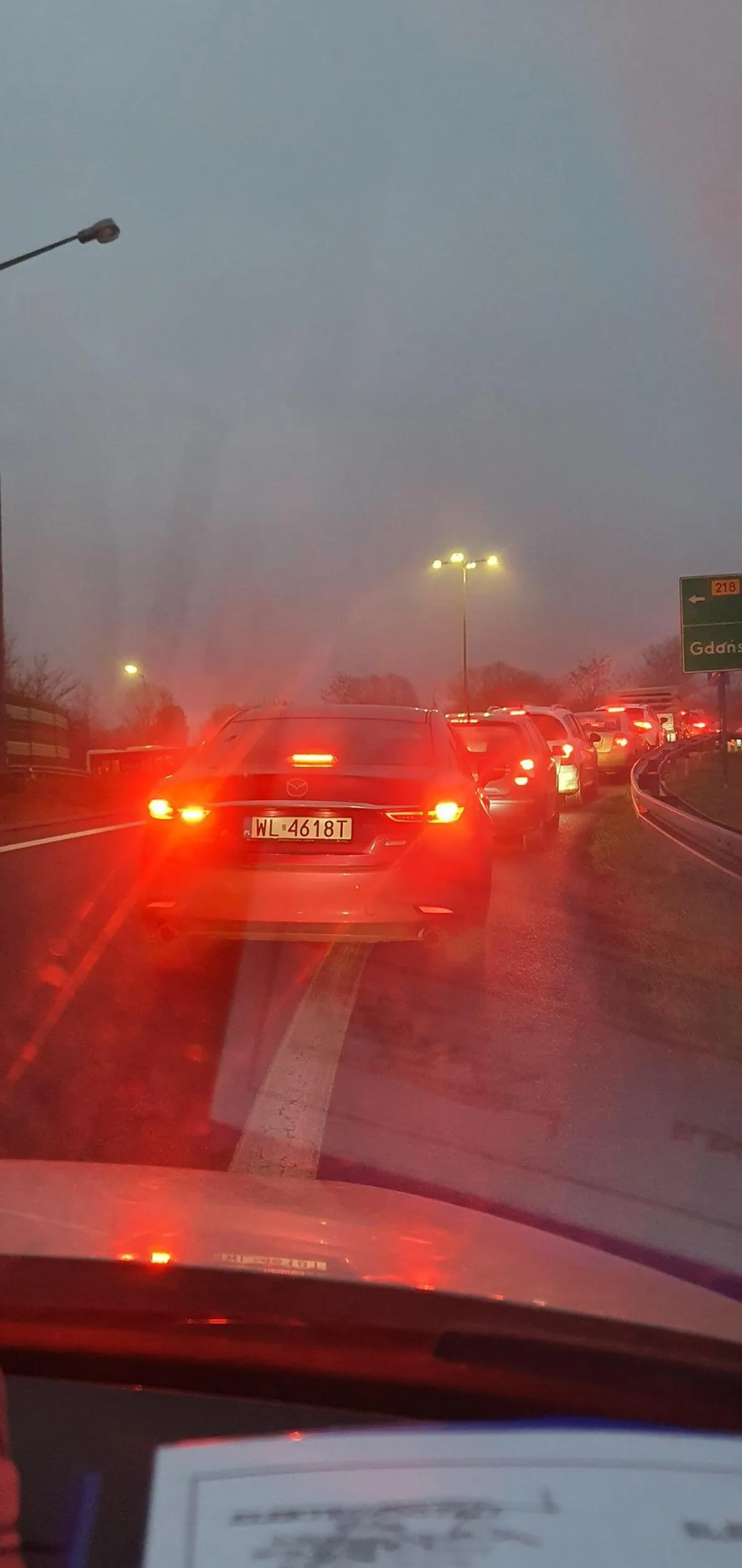 Nie umie korzystać z świateł polecamy instrukcje obsługi