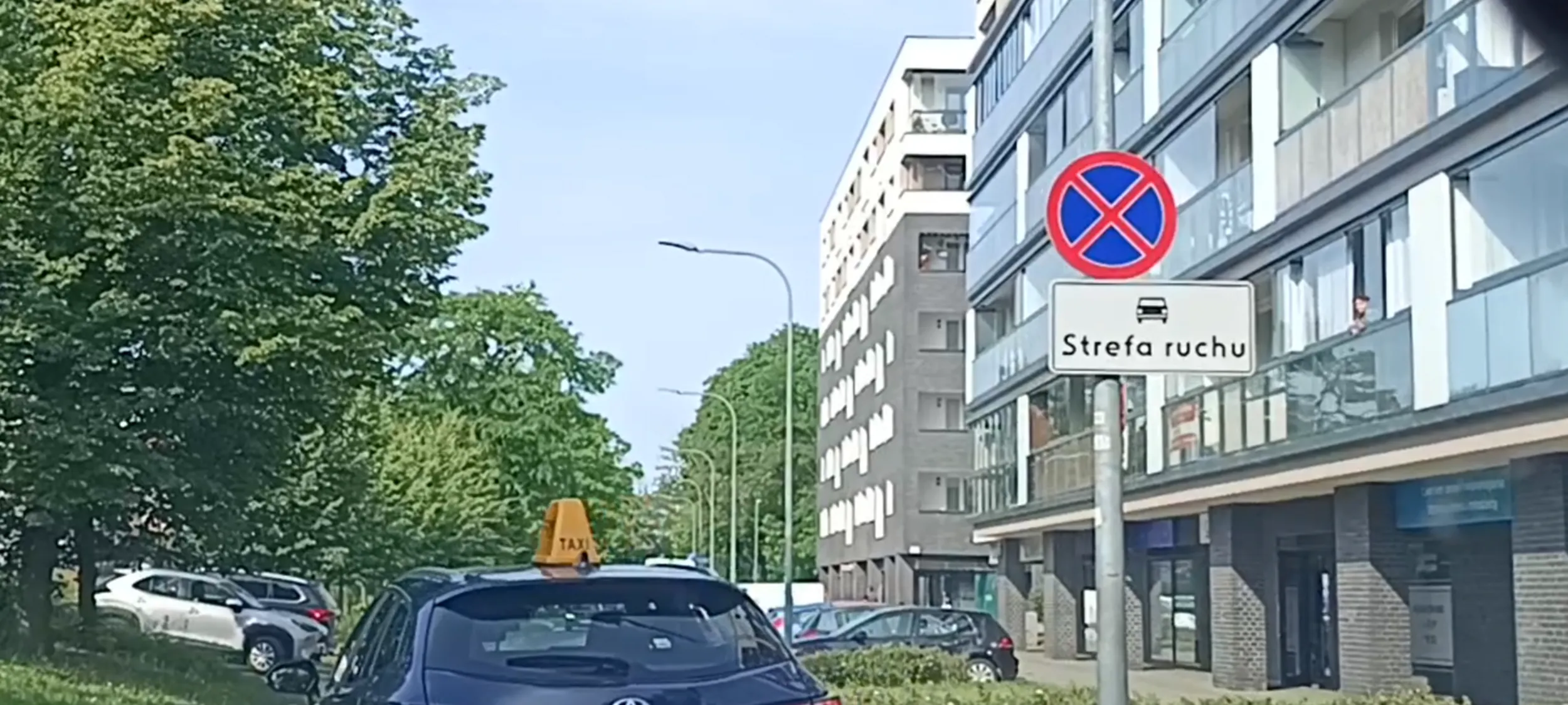 Nielegalne parkowanie na zakazie zatrzymywania się i postoju