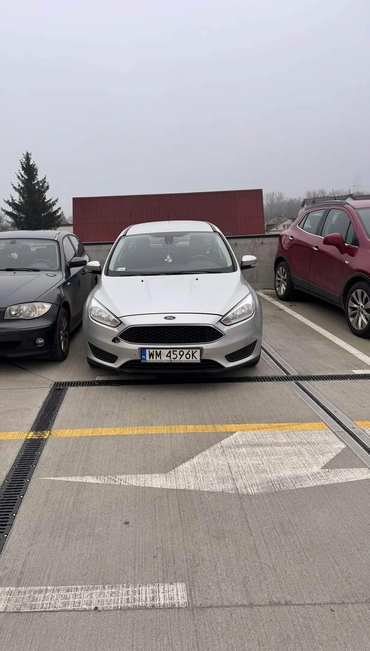 Polecam wybrać się na doszkalający kurs parkowania tyłem  albo w ogóle nie wchodzenia za kółko.