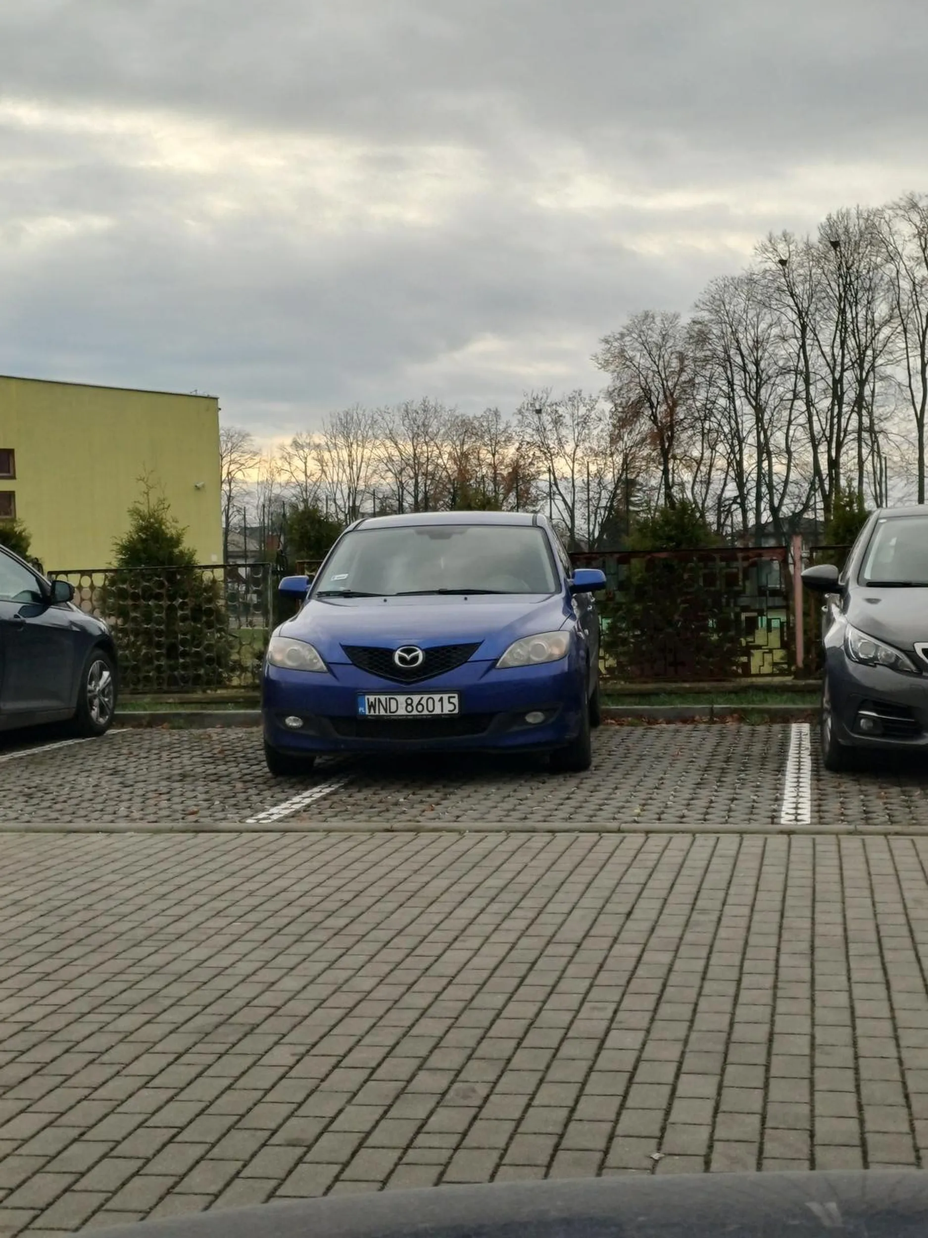 naucz sie parkować bo coś ci nie wychodzi