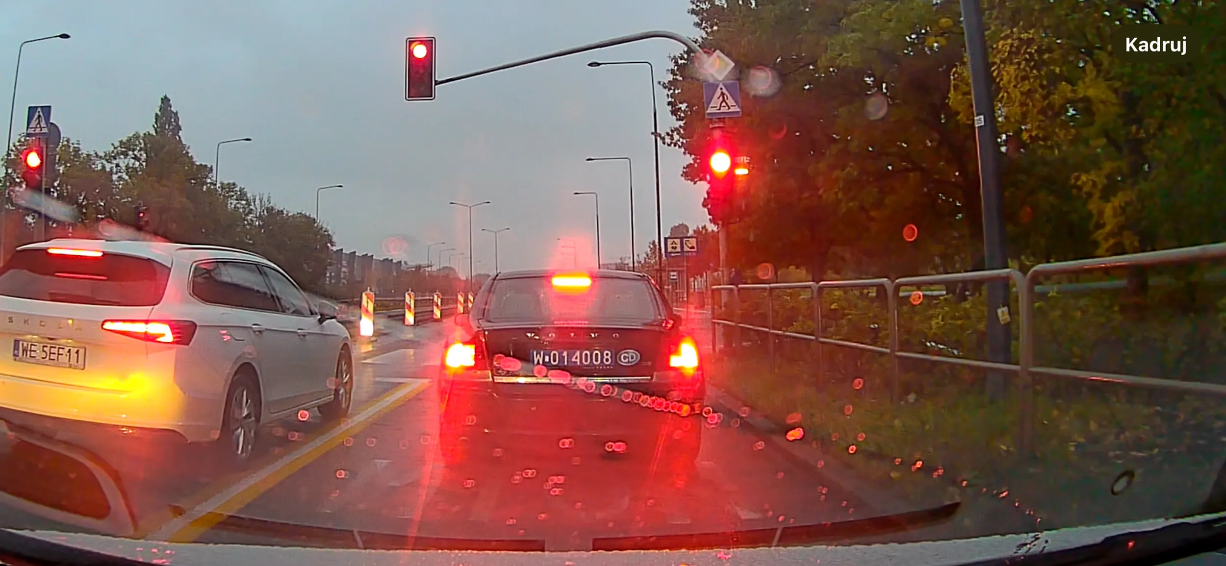 W014008 Może kiedyś przestanie jeździć bus-pasem i na czerwony światła - ale napewno nie w tym miejscu.