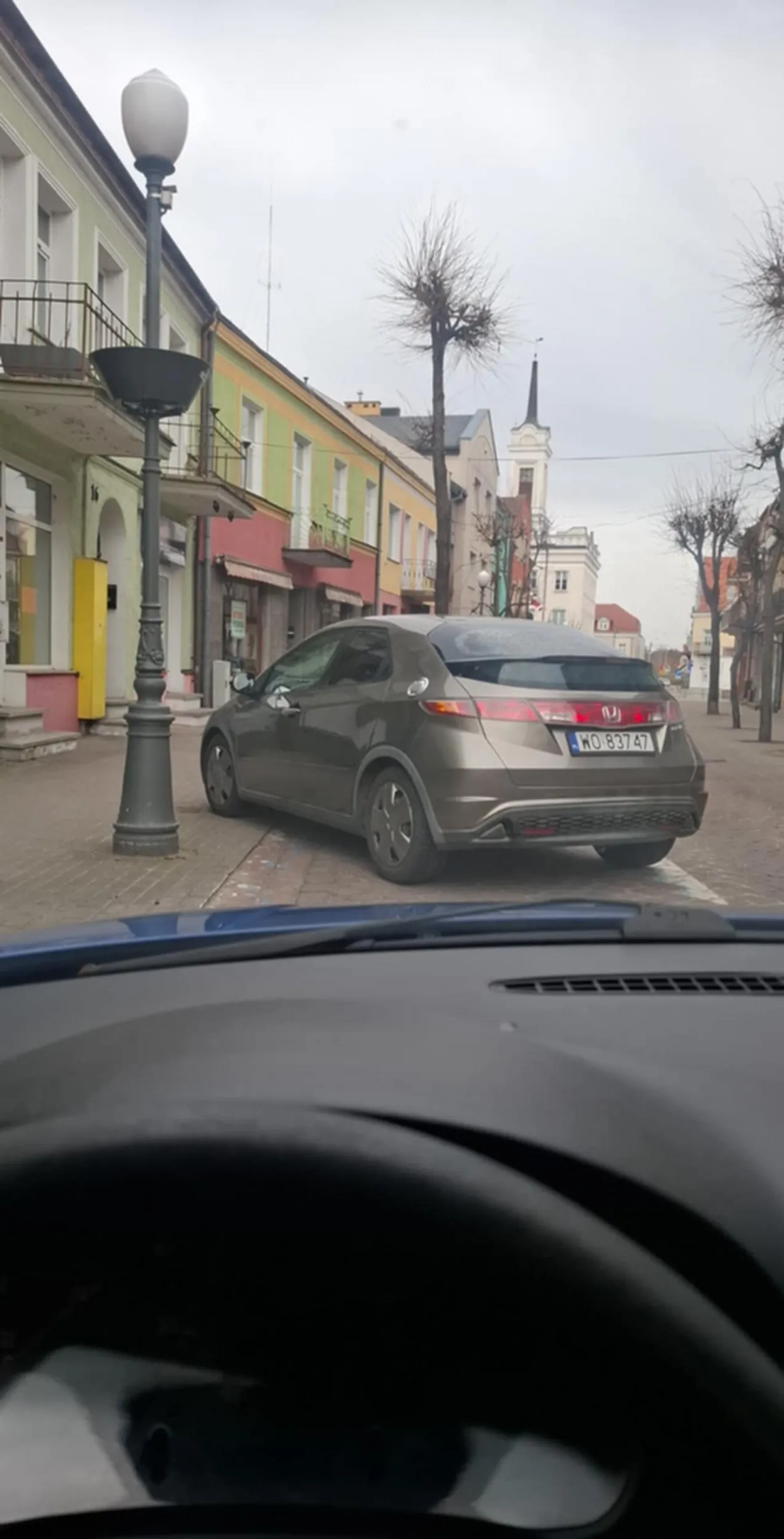 Parkować to Pani nie potrafi