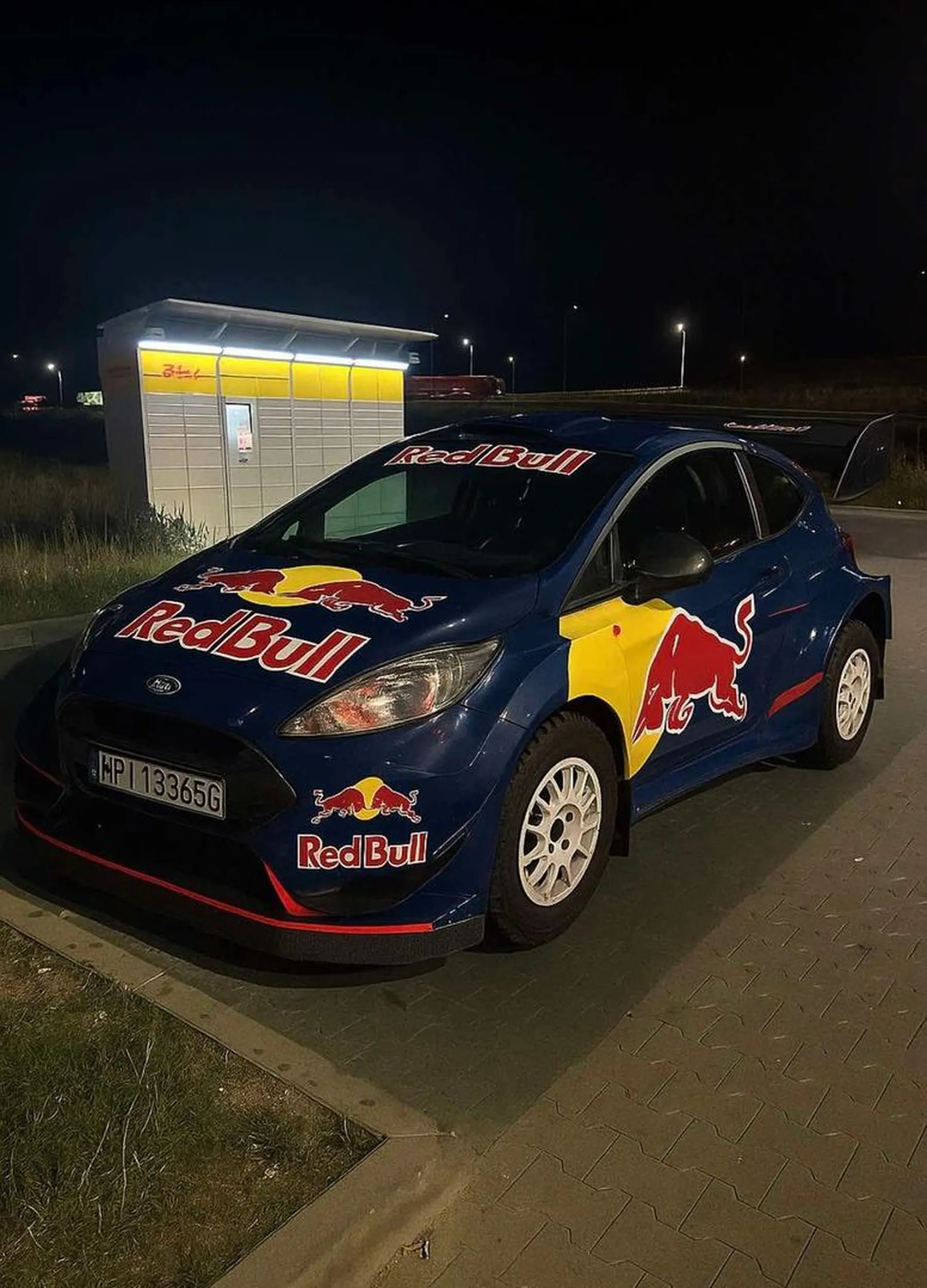 młody drajwer wie co robi fura jak ta lala