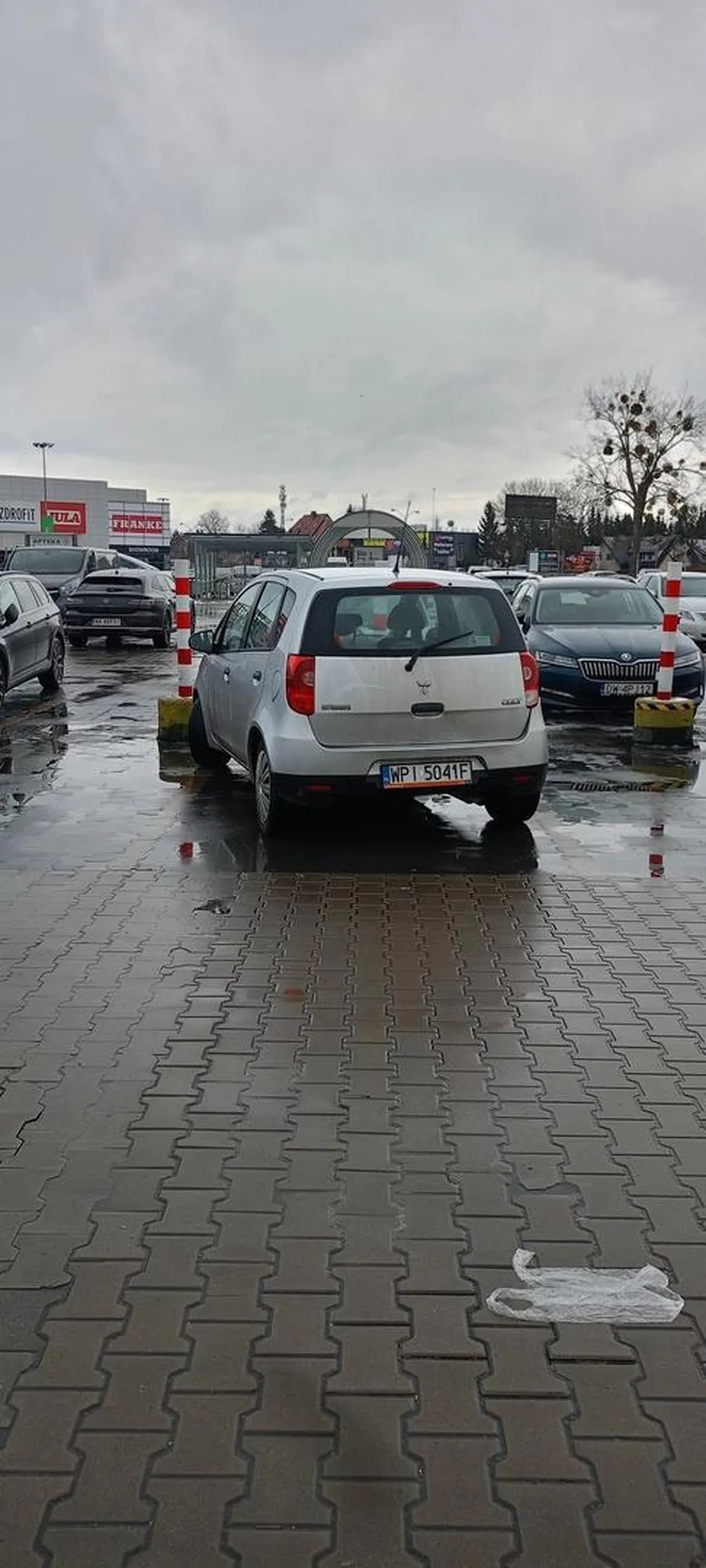 Niema to jak zająć jednym samochodem prawie trzy miejsca