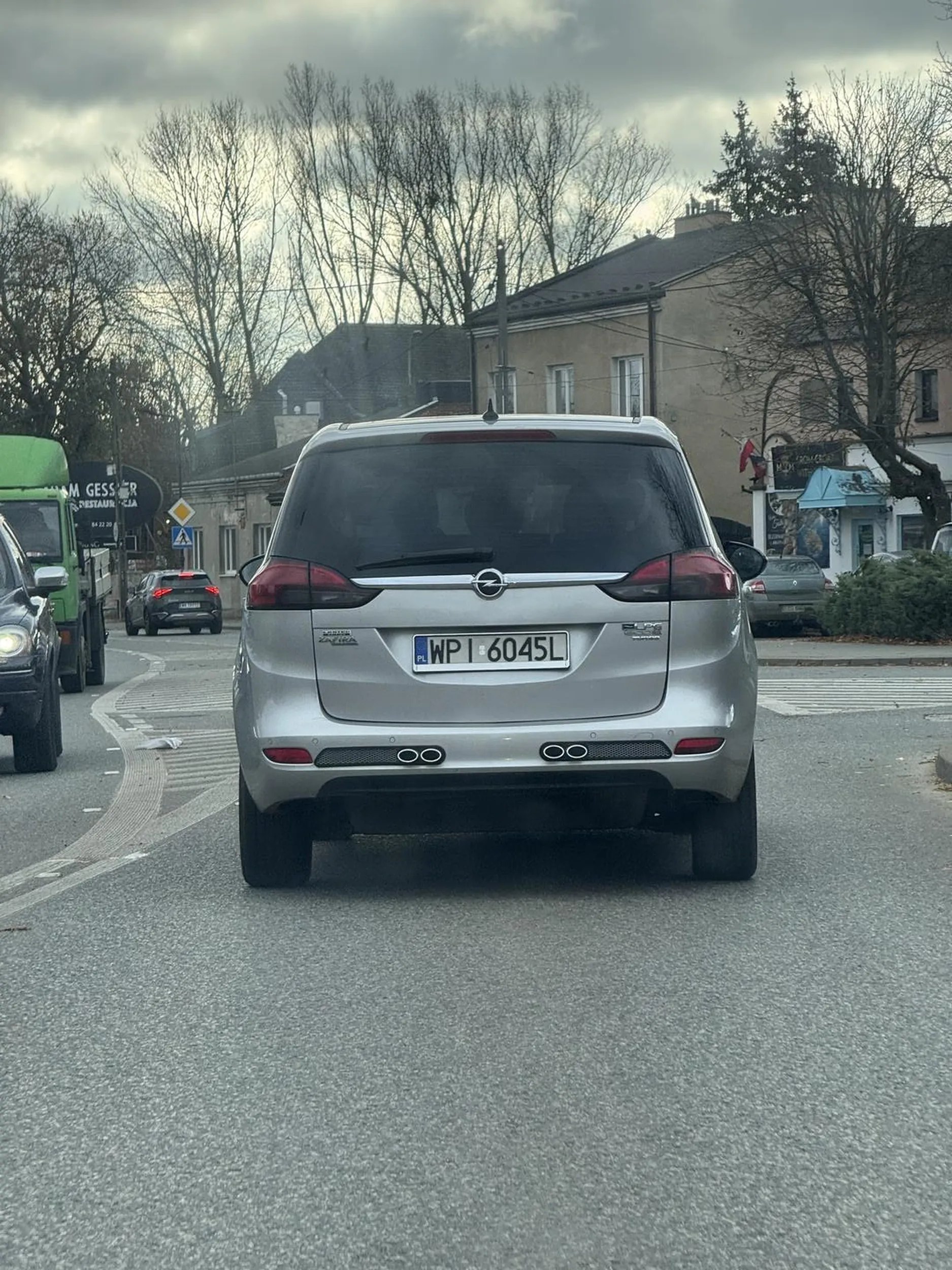 Chłop niezła odkleja Zafira LPG wydzior 4 Rurka Wieś tańczy i śpiewa beka z typa