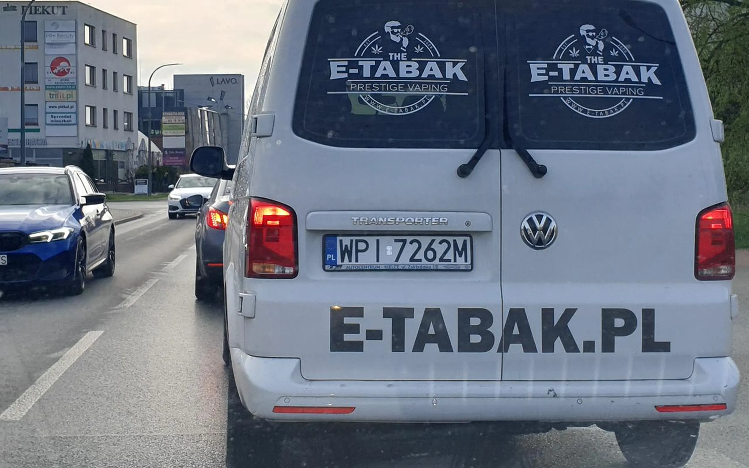 Wyprzedzanie bezpośrednio przed przejściem, Energetyczna, Piaseczno,  20250416, g. 08:23