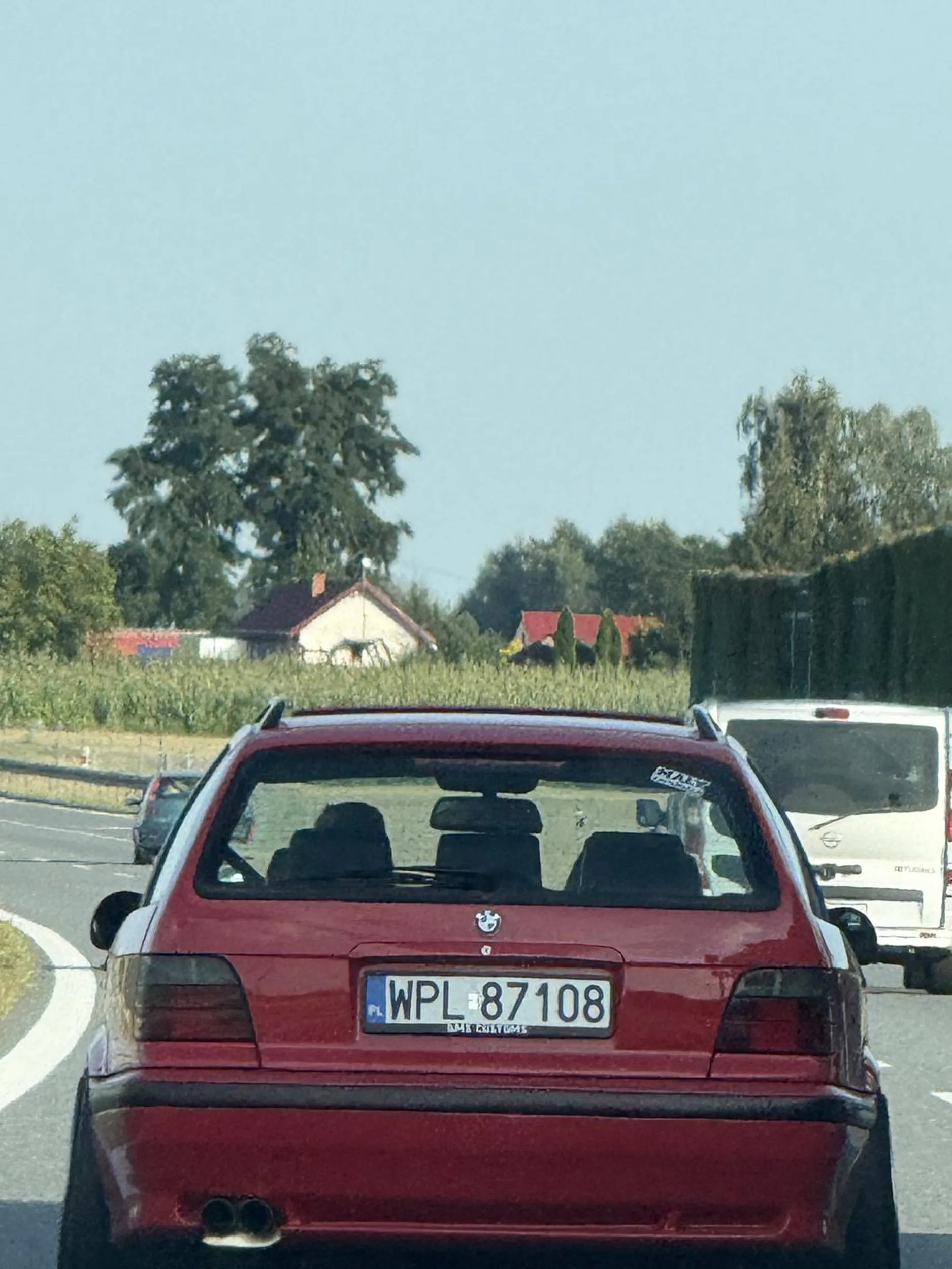 Jeździ środkiem i blokuje lewy pas