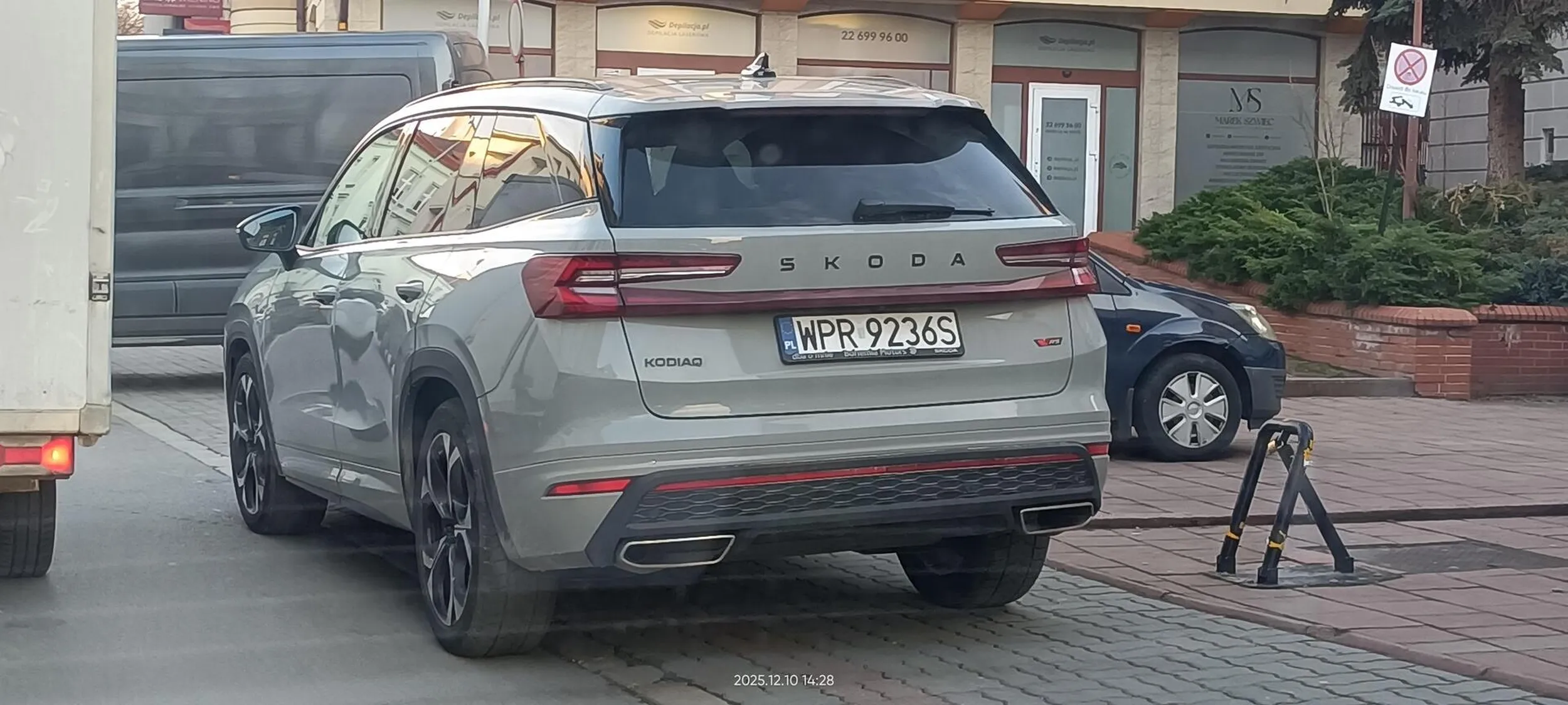 Święta krowa chodnikowa.