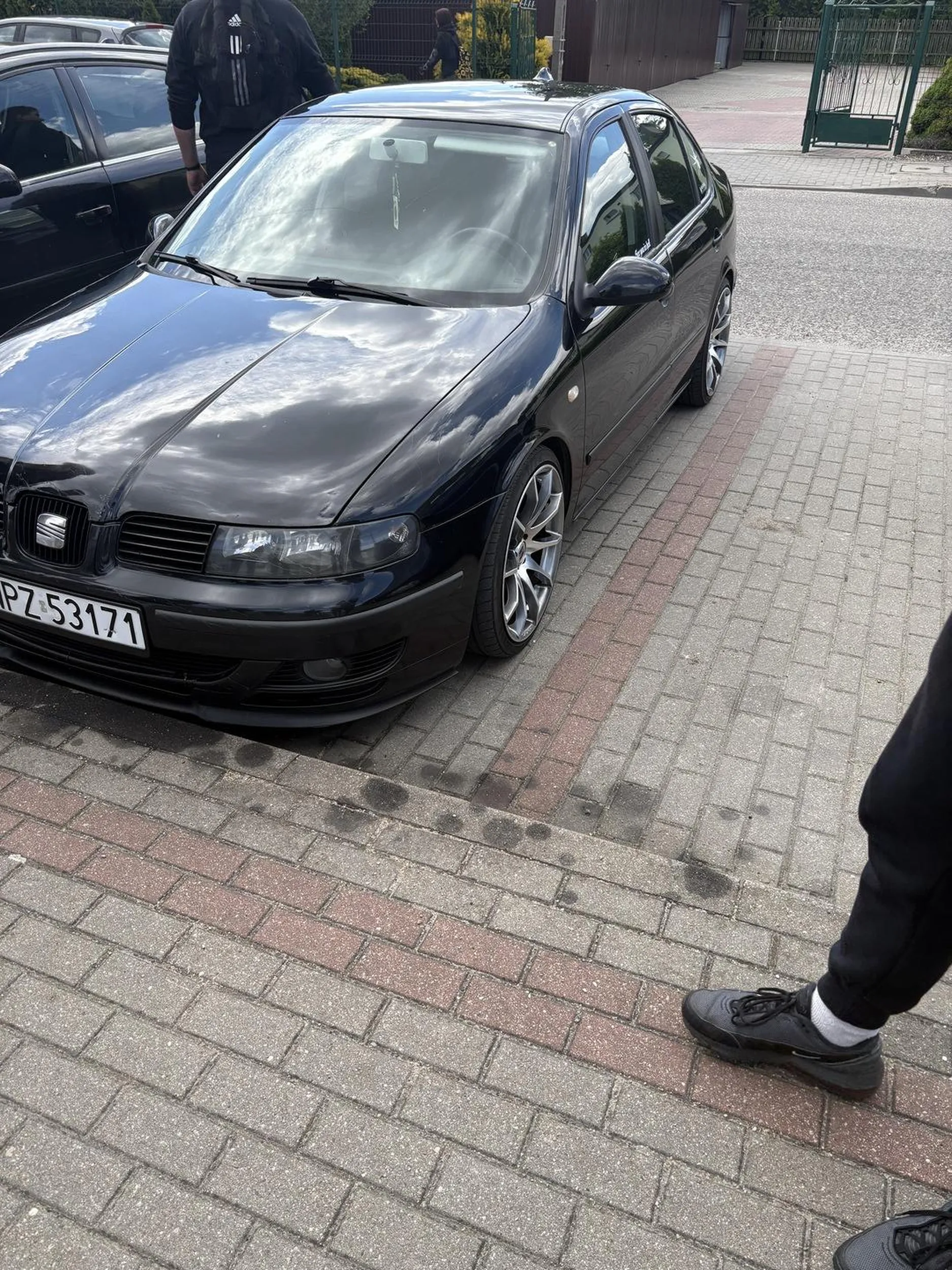 Ten wariat z Toledo prawie mnie potrącił gdy jechałem na wózku inwalidzkim