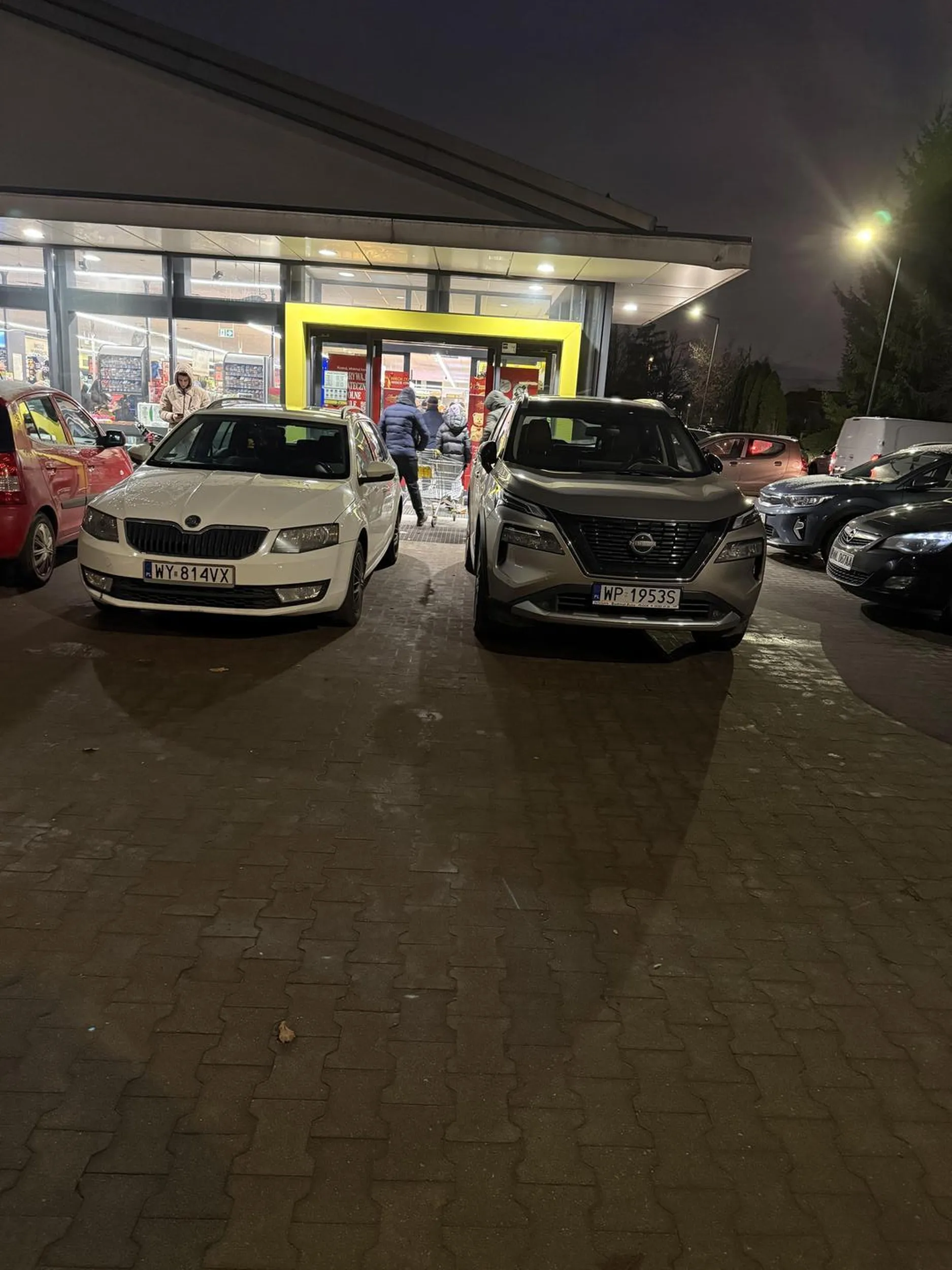 Trzeba było wjechać już do tej biedronki