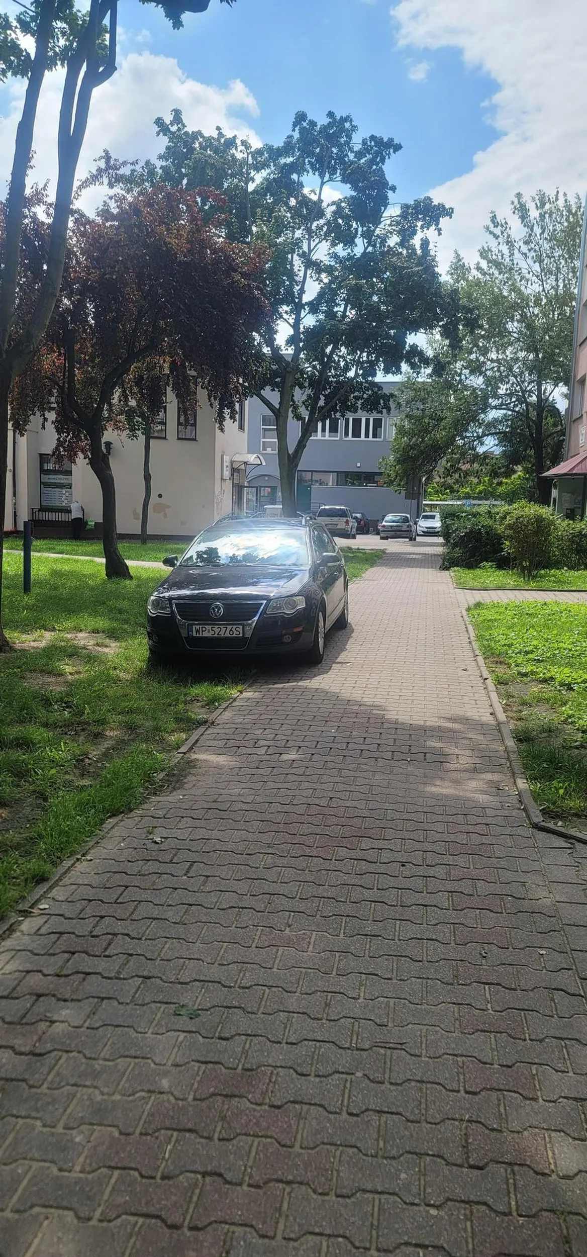 Brakuje by do mieszkania wjechał