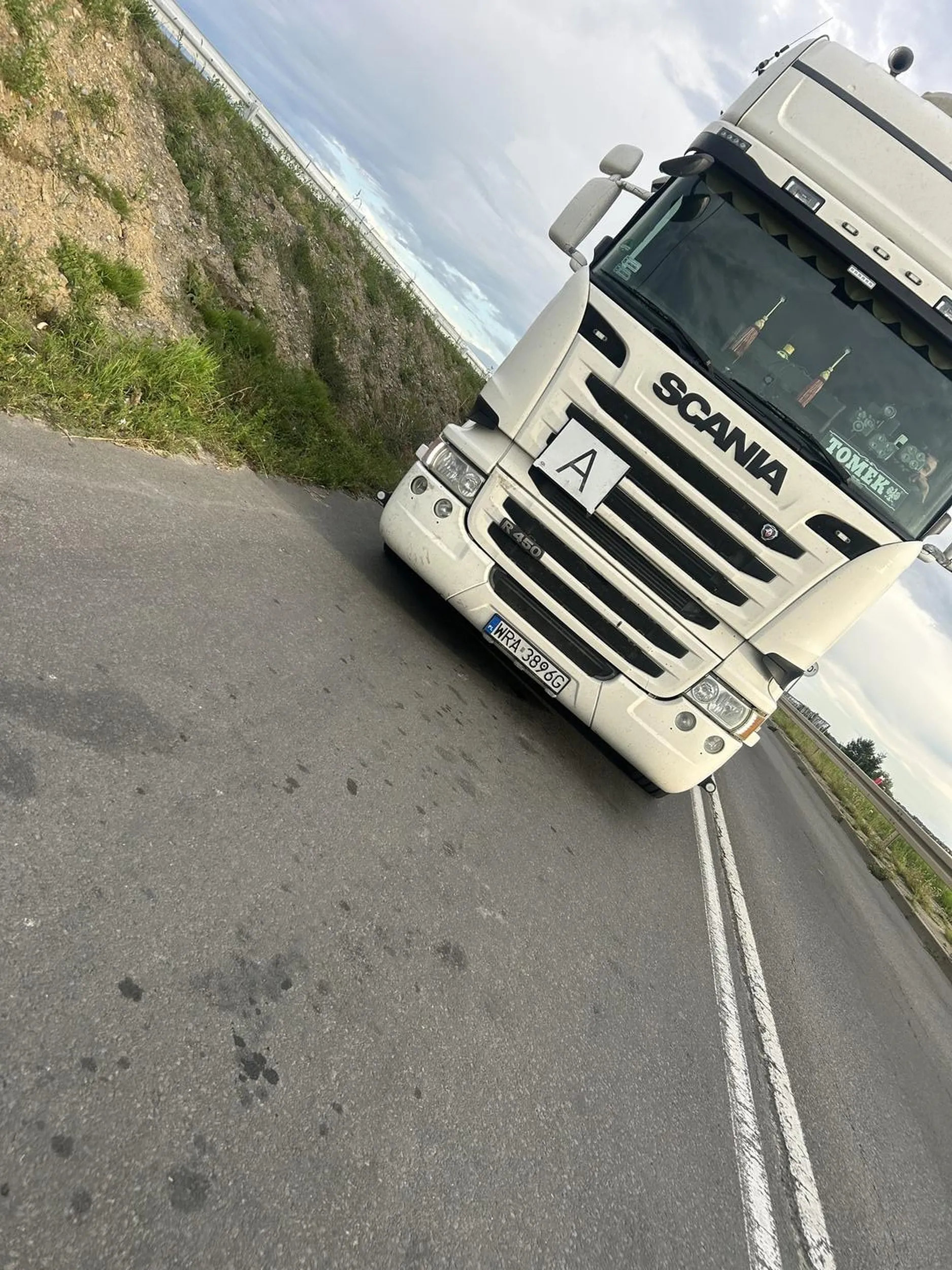 Zajebista mordeczka. Pozdro motocyklista przed tobą