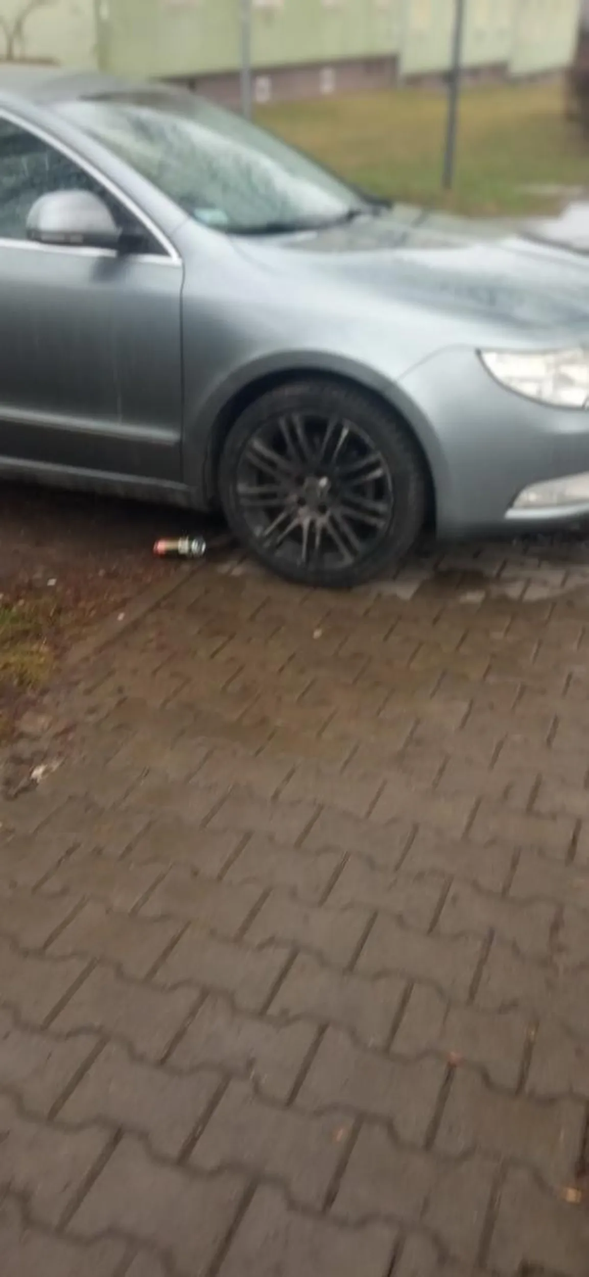 Ale że tak przy hodniku.