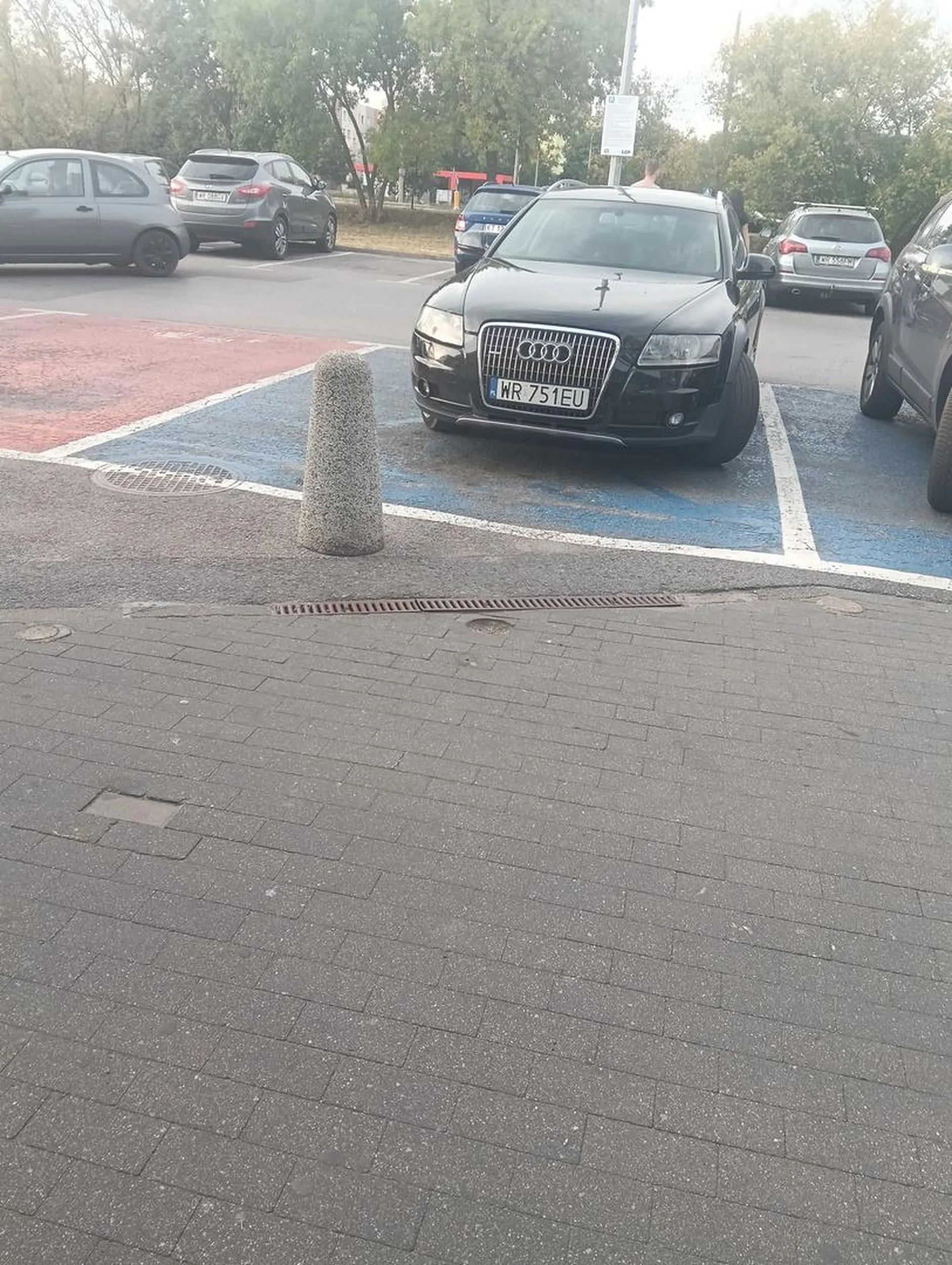 Inwalida ale umysłowy... Brak karty