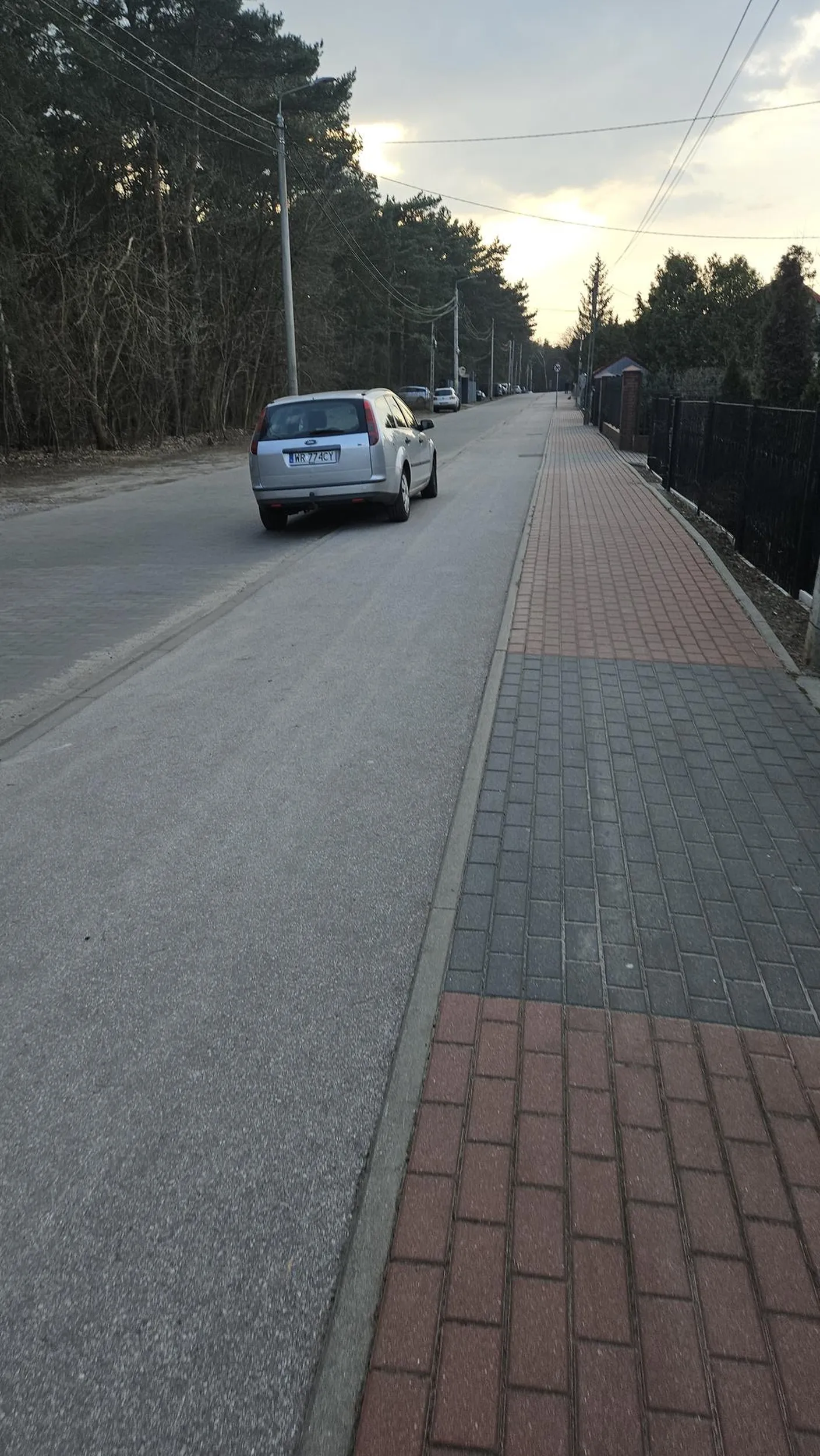 Nie parkuje się na ścieżce