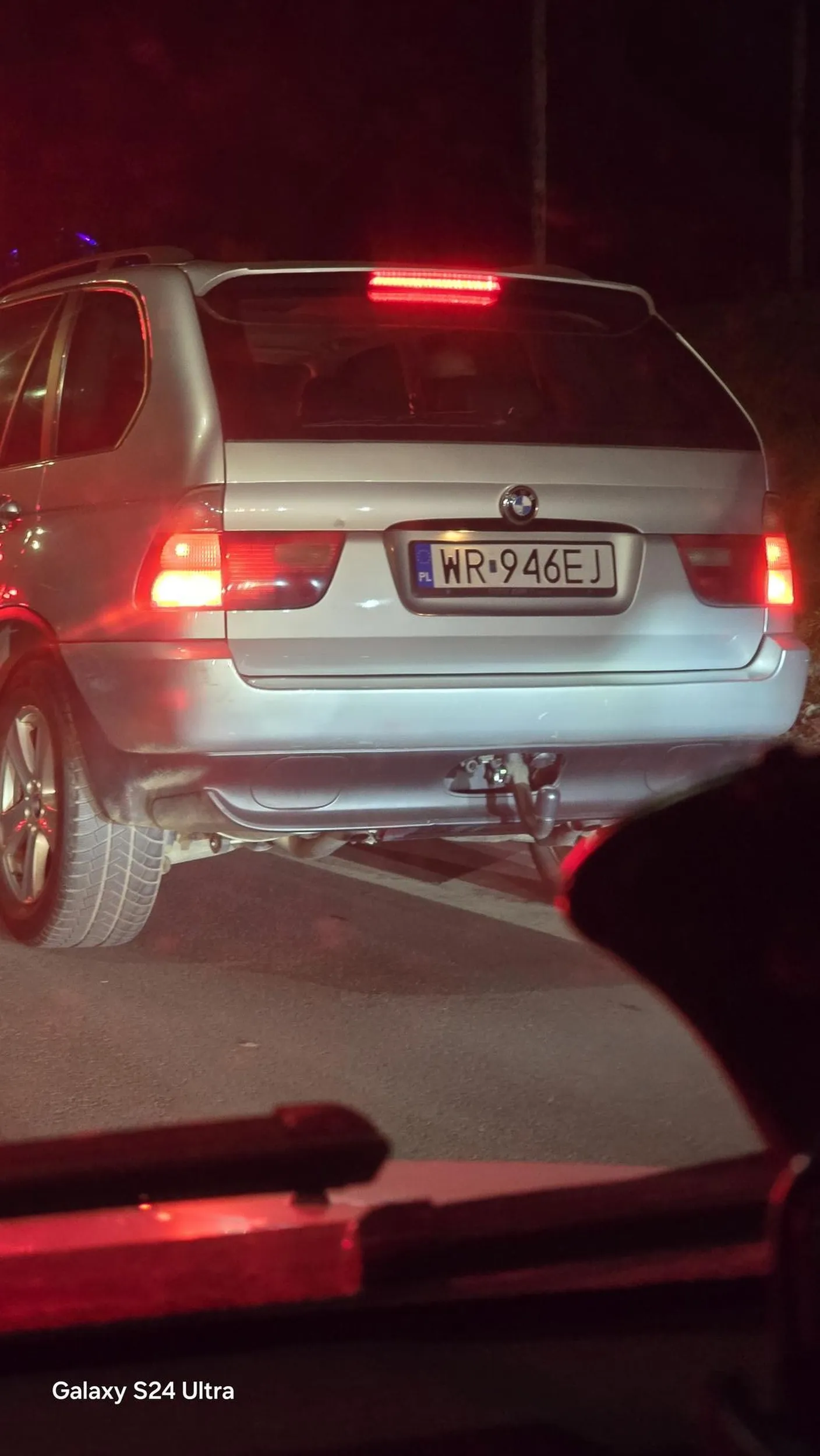 Weź zluzuj majty, ziomek, bo ci żyłka pęknie od siedzenia na zderzaku.