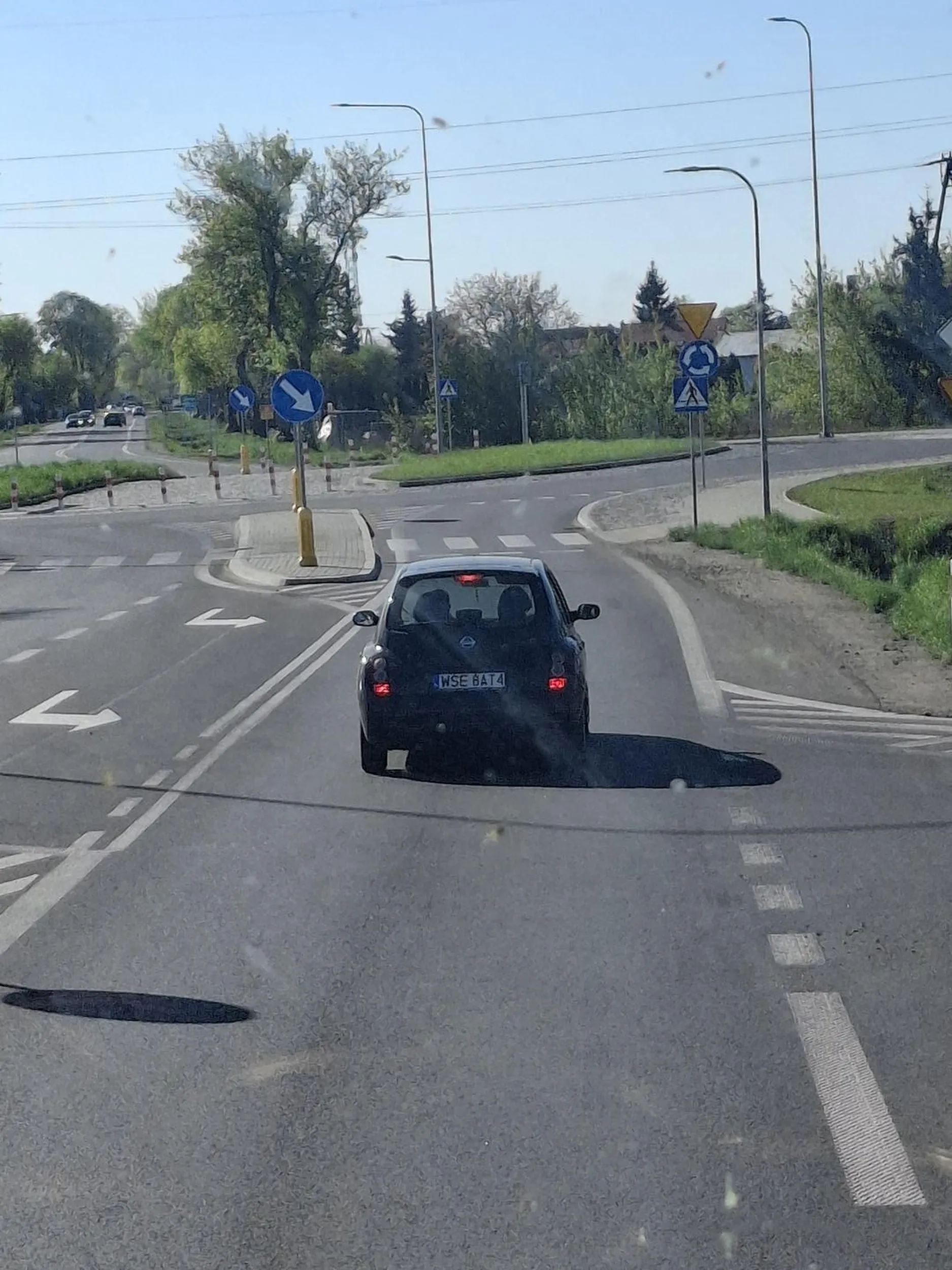 Kieroujaca gdzie jest teren zabudowany jedzie 30km/h a gdzie ograniczenie do 70 jedzie 100km/h