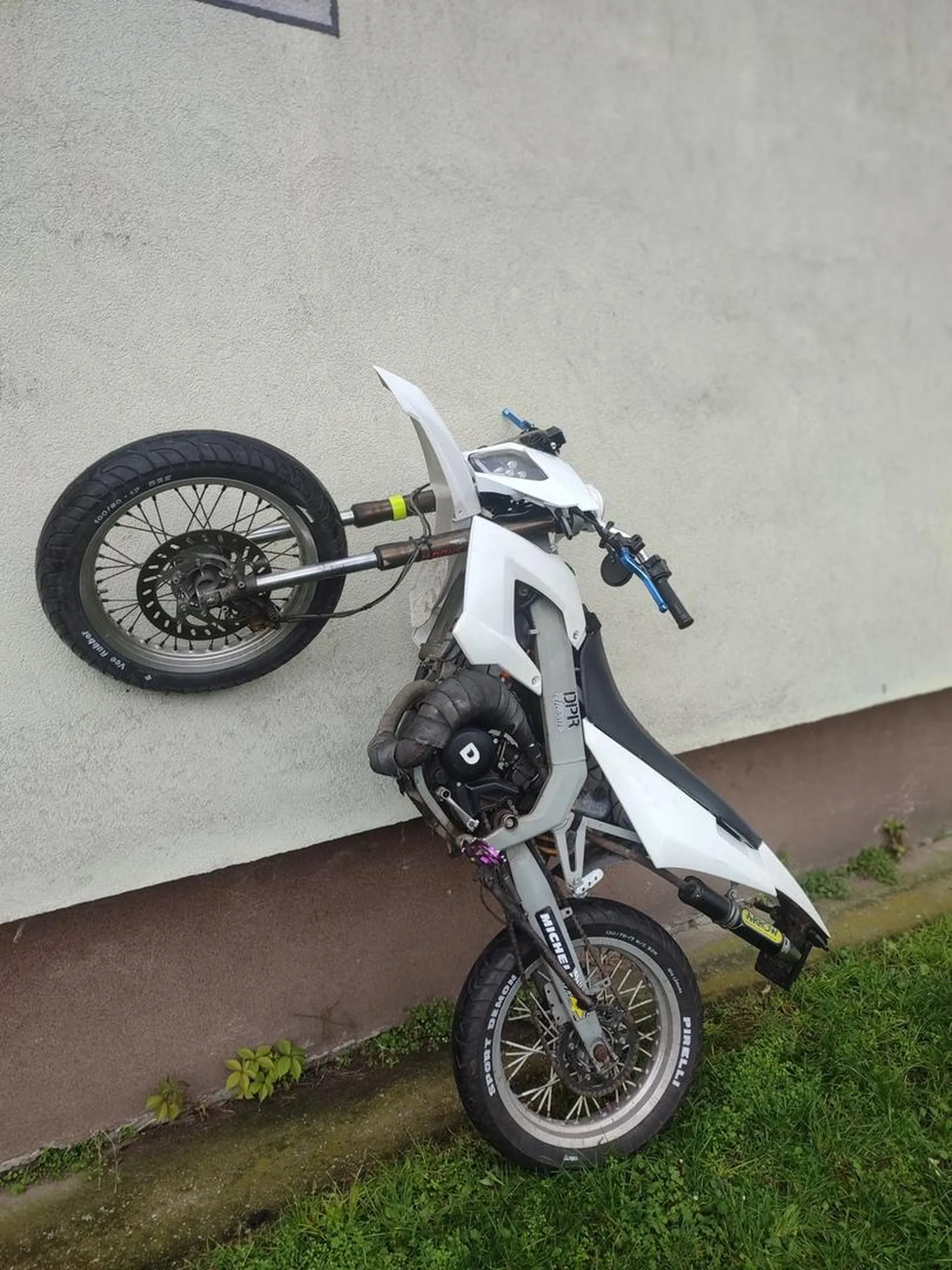 Lepszego kierowcy z ladniejszym moto na świecie niema