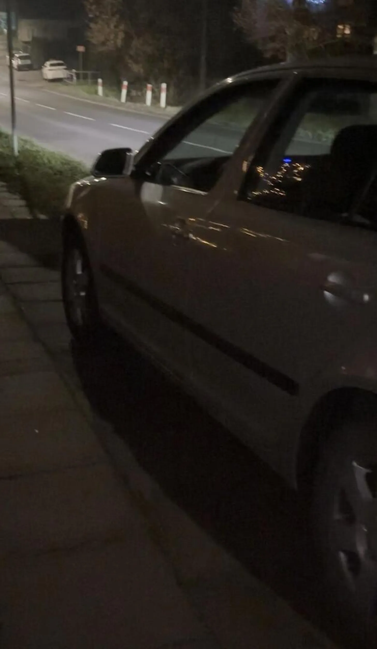 Witam… chciałbym pogratulować nieziemskiego parkowania… sprawa została zgłoszona do policji… srogi mandacik się szykuje… Pozdrawiam