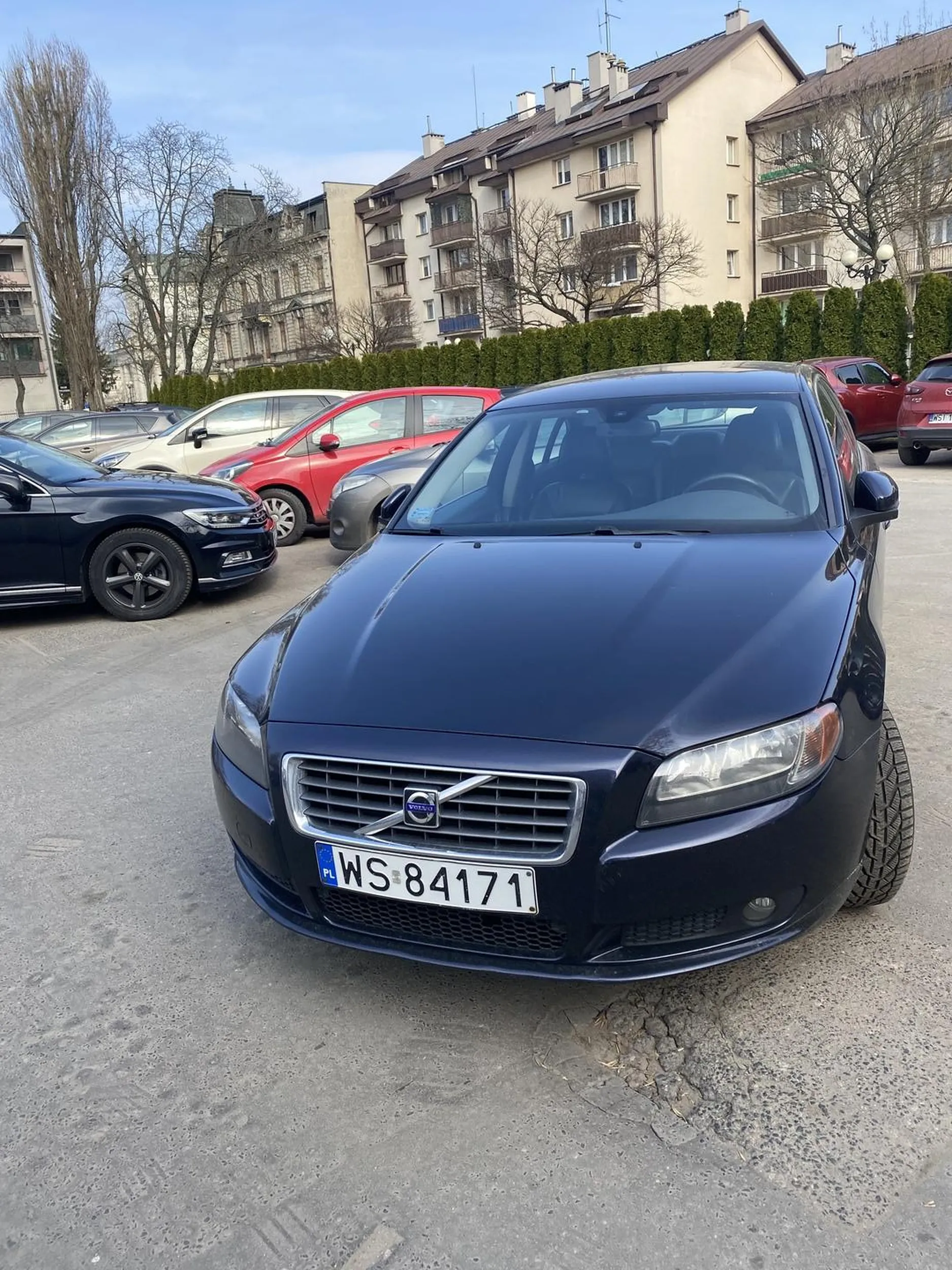 kierowca wychodzi z pizdy na parkingu  i zaczyna mi pierdolić o jakiś strategiach w huiu jakby kogoś interesowaly jego podboje rumunii i węgier