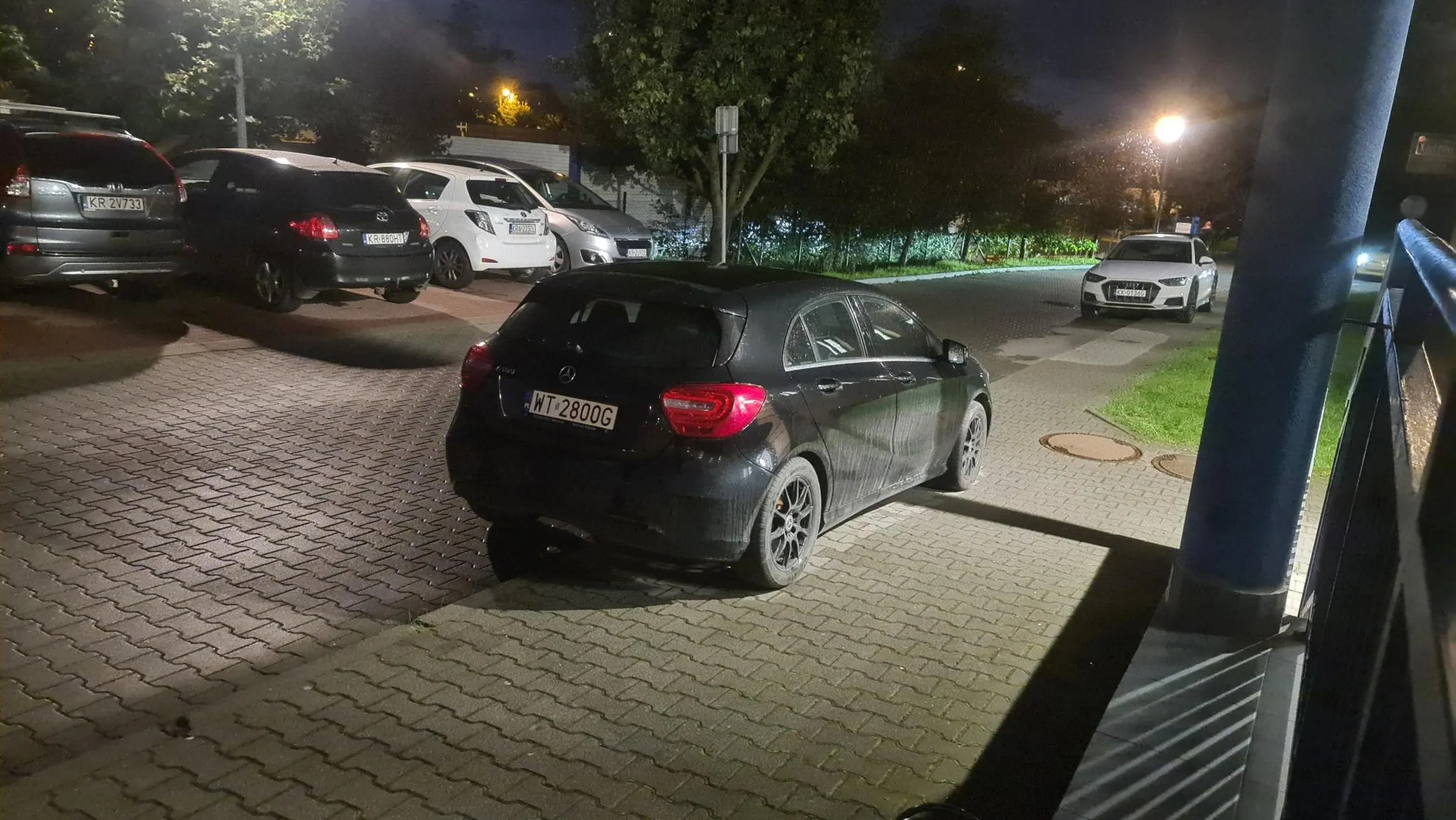 Żeby tylko jak najbliżej wejścia!